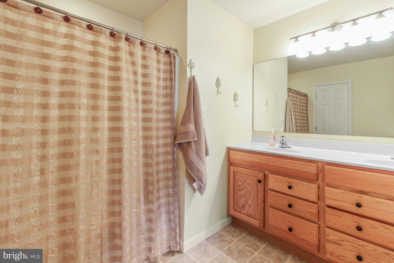 JACKSON HEIGHTS - Residential