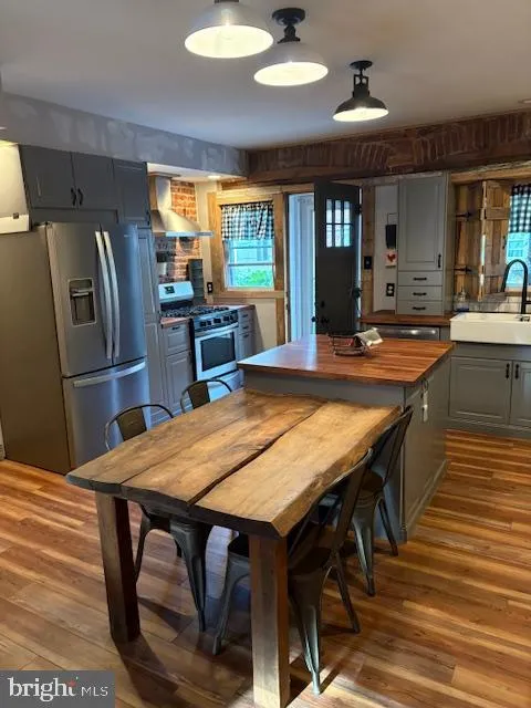 Philadelphia, Pennsylvania 19148, United States, 3 Bedrooms Bedrooms, ,2 BathroomsBathrooms,Residential,Active,197896