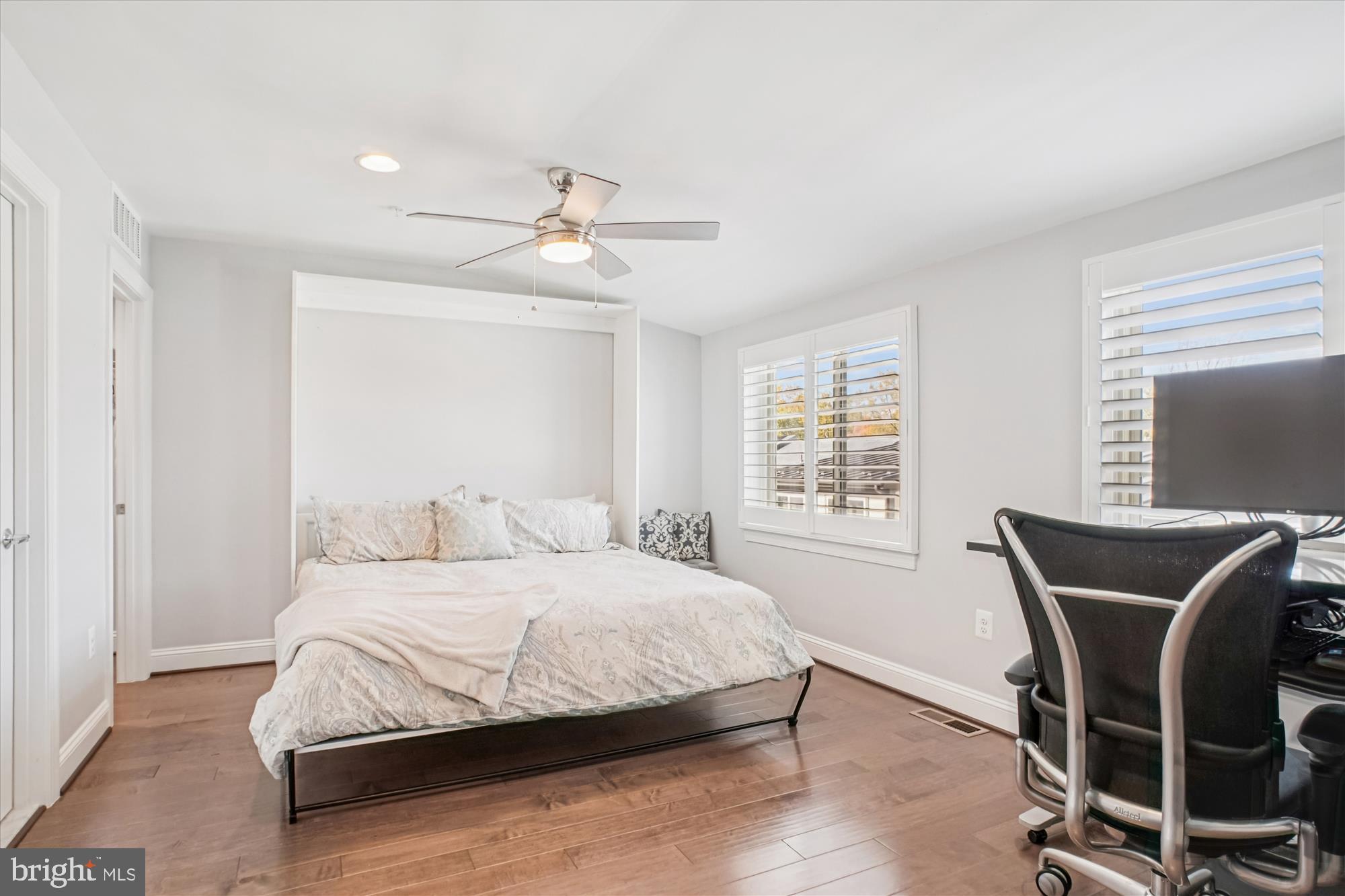 THE TOWNS AT SOUTH ALEX - Residential