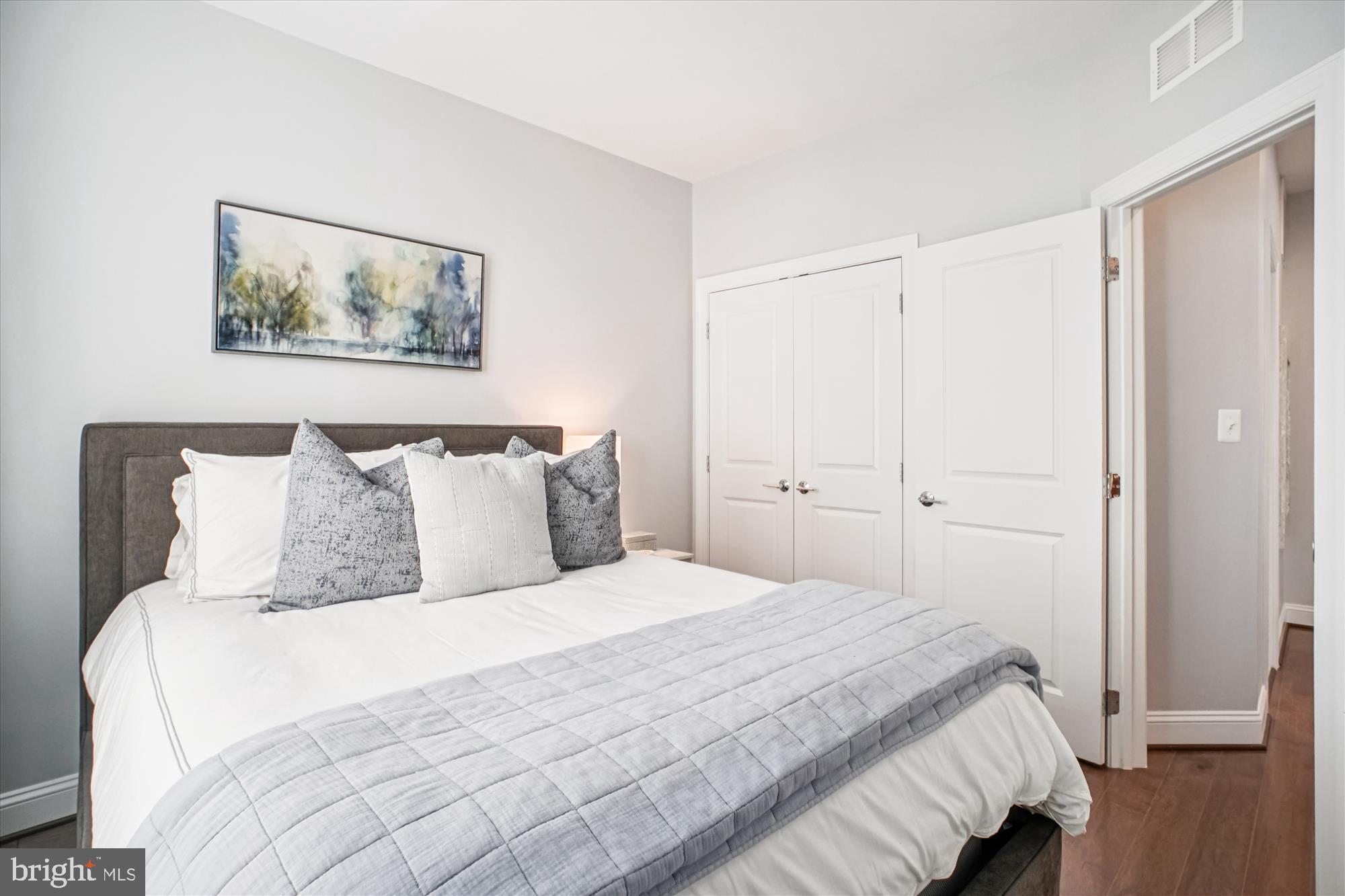 THE TOWNS AT SOUTH ALEX - Residential