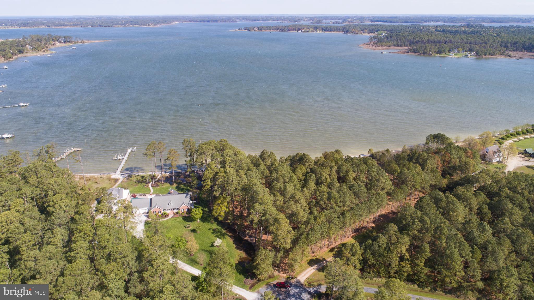 MCKEIL POINTE - Land