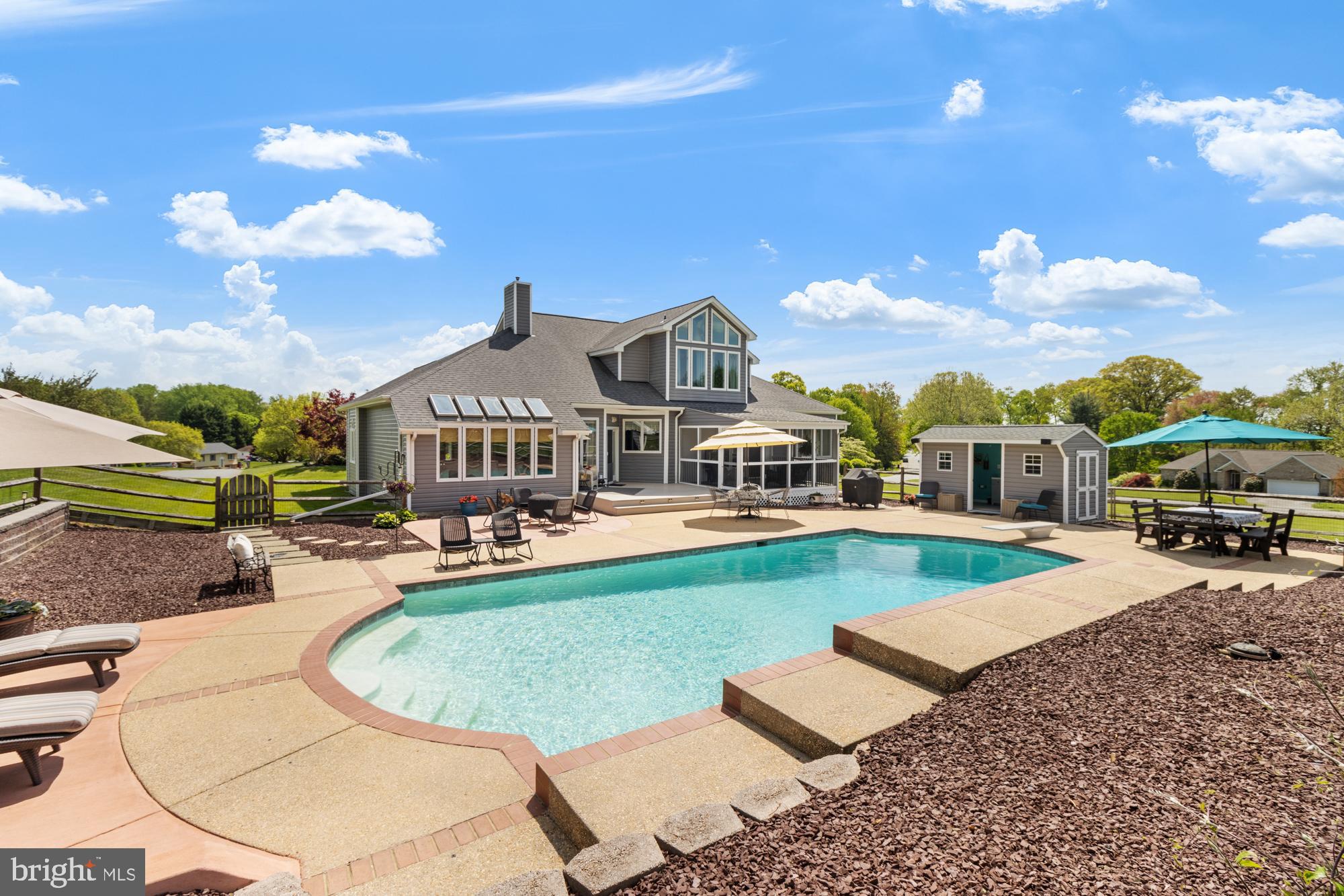 2510 FAIRWAY DRIVE