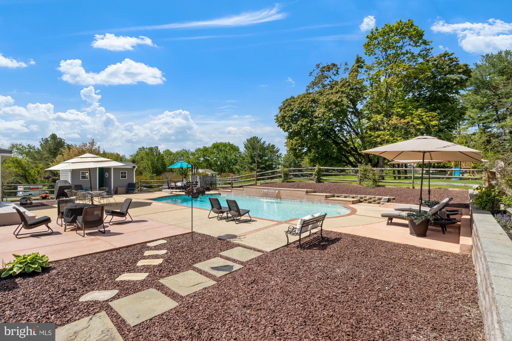 FAIRWAY - Residential