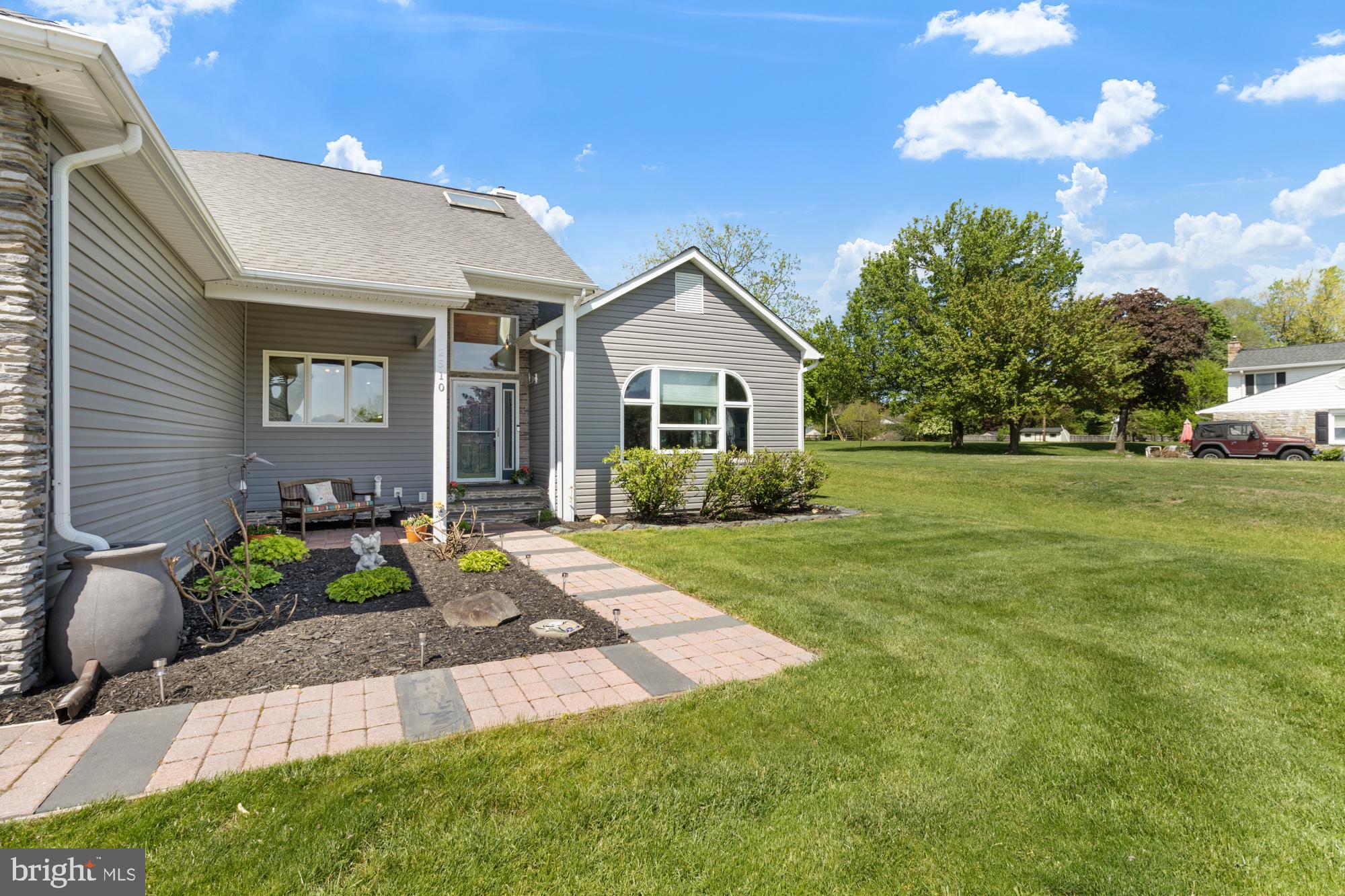 2510 FAIRWAY DRIVE