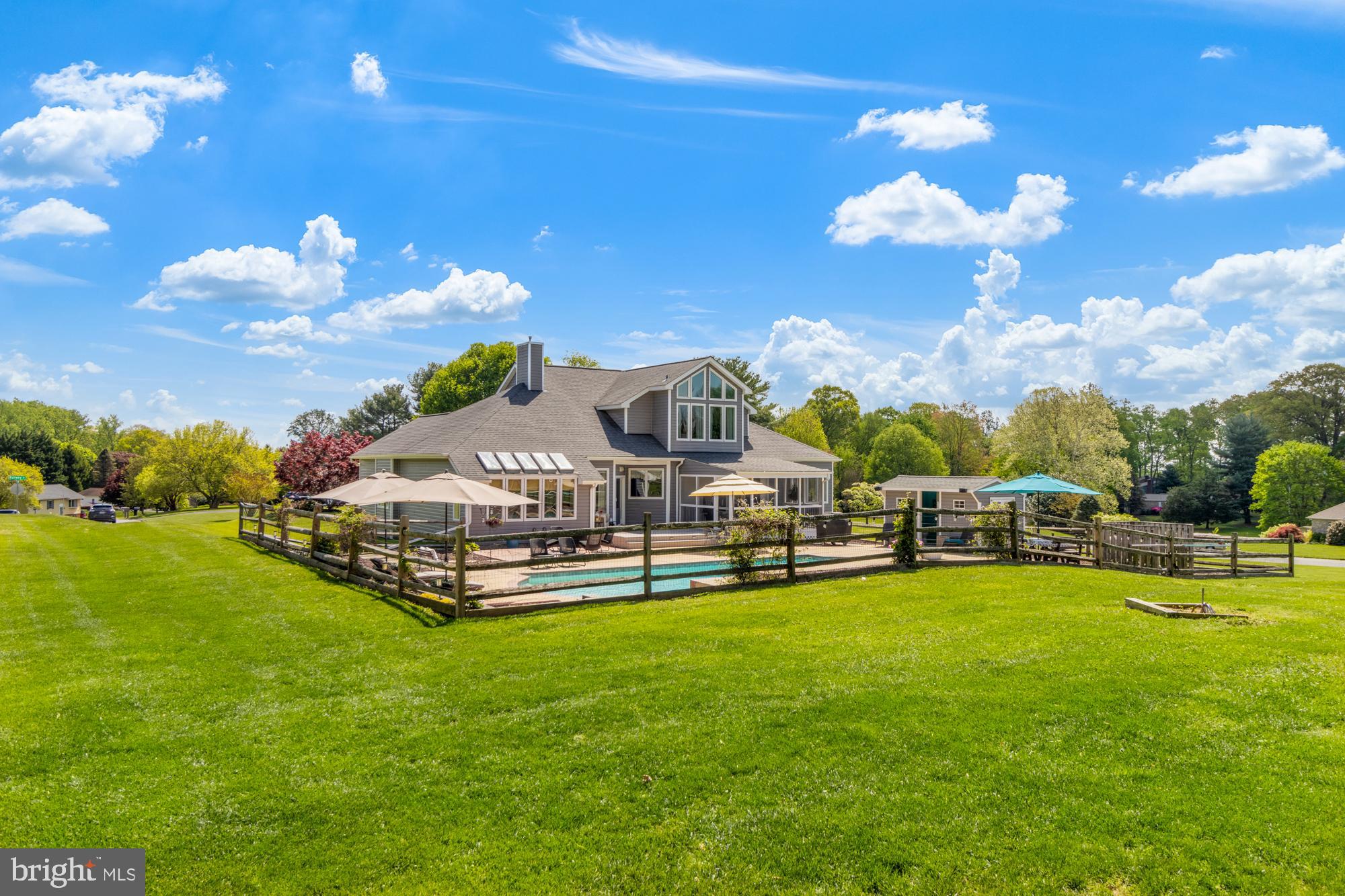 FAIRWAY - Residential