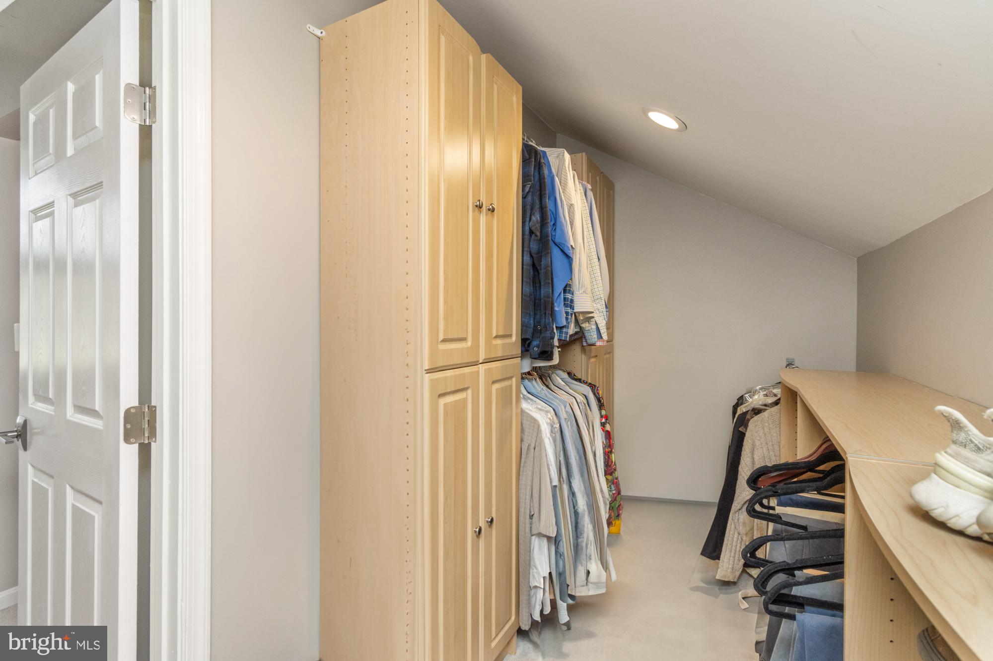 FAIRWAY - Residential