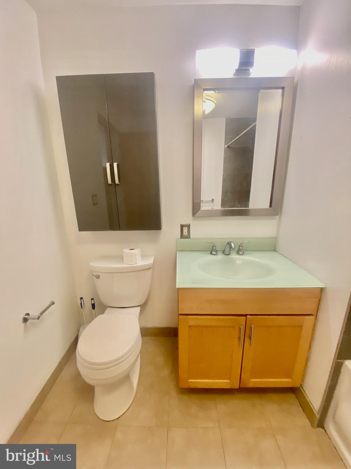 CHINATOWN - Residential Lease