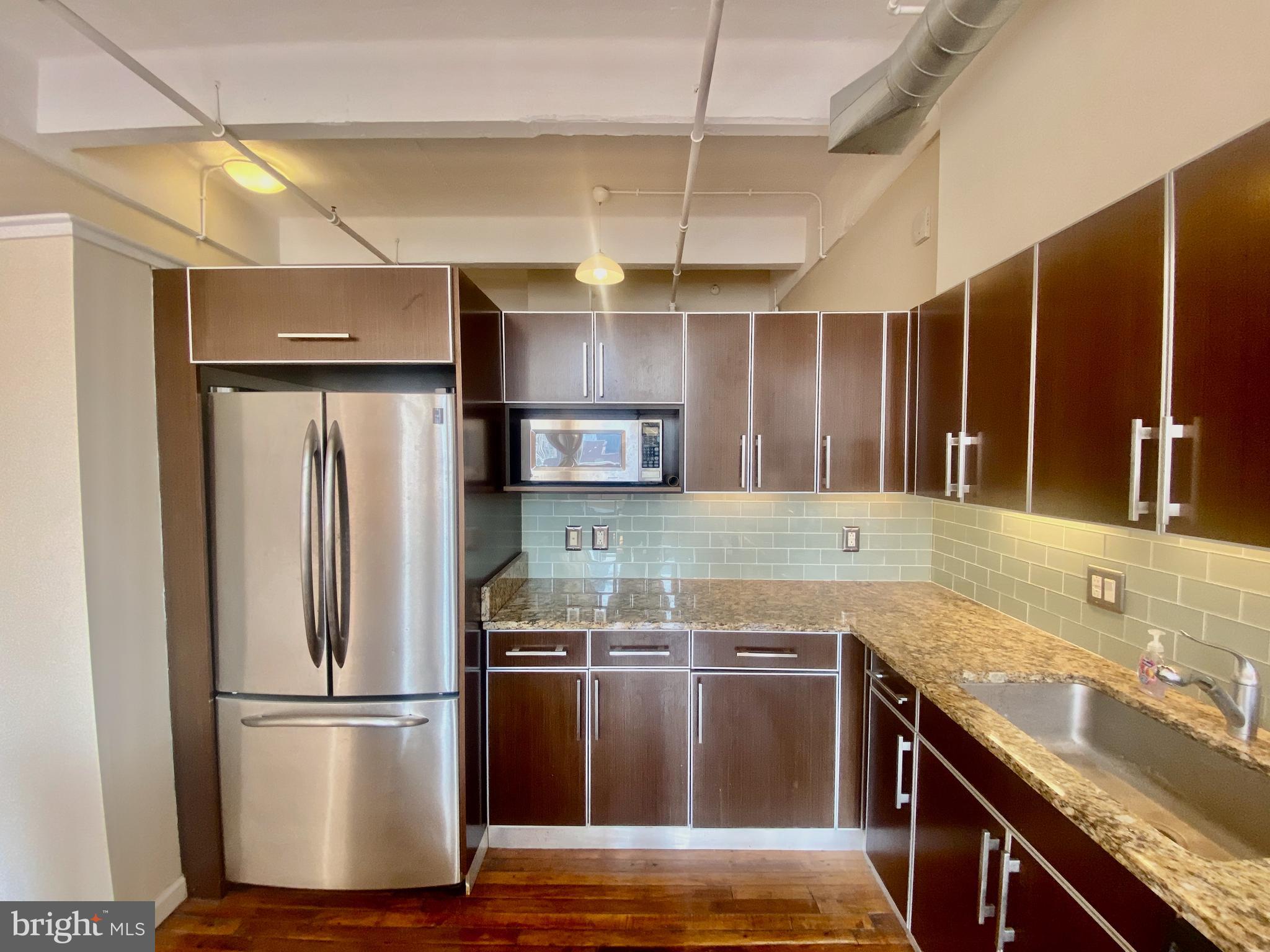 CHINATOWN - Residential Lease