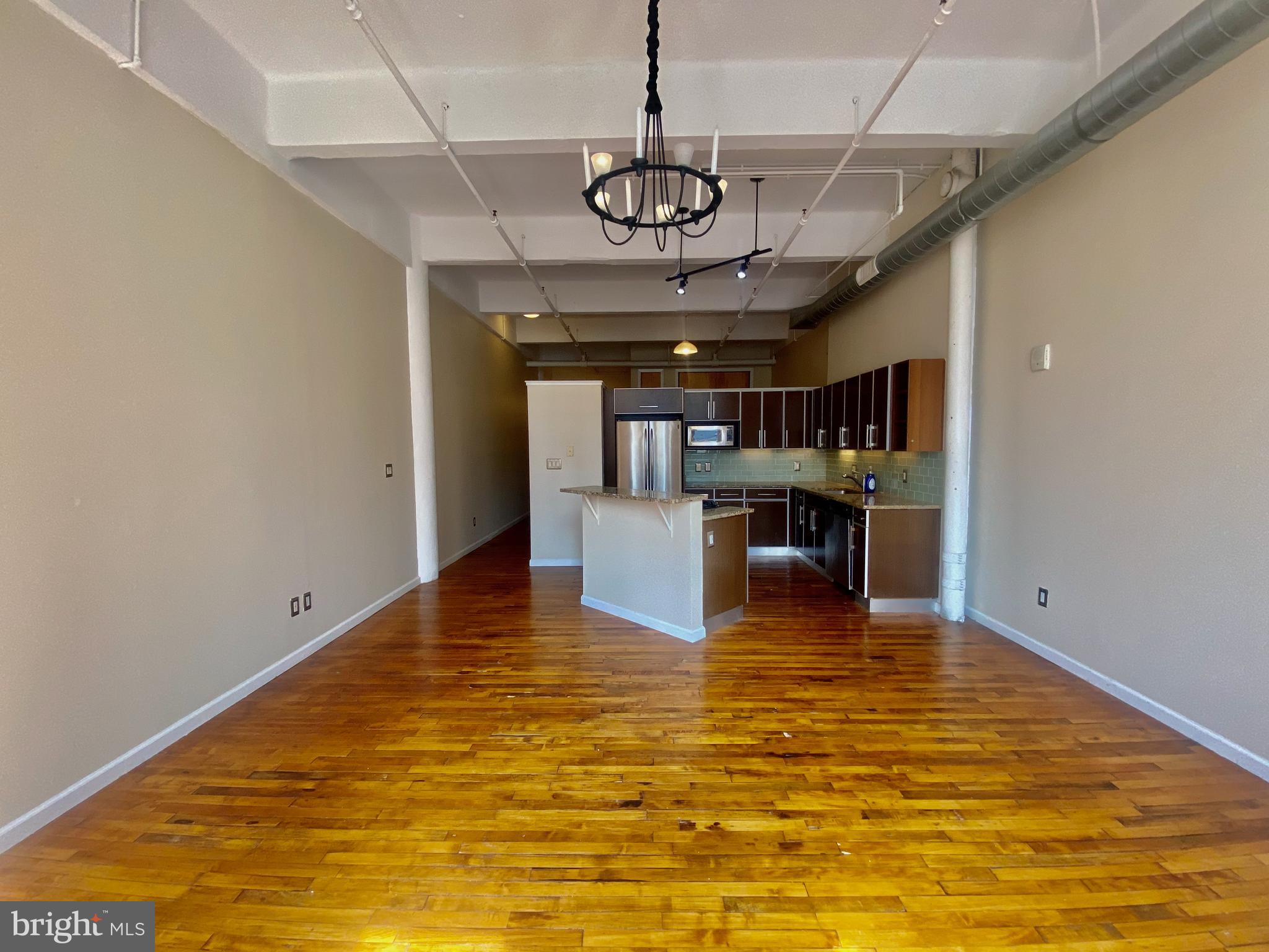 CHINATOWN - Residential Lease