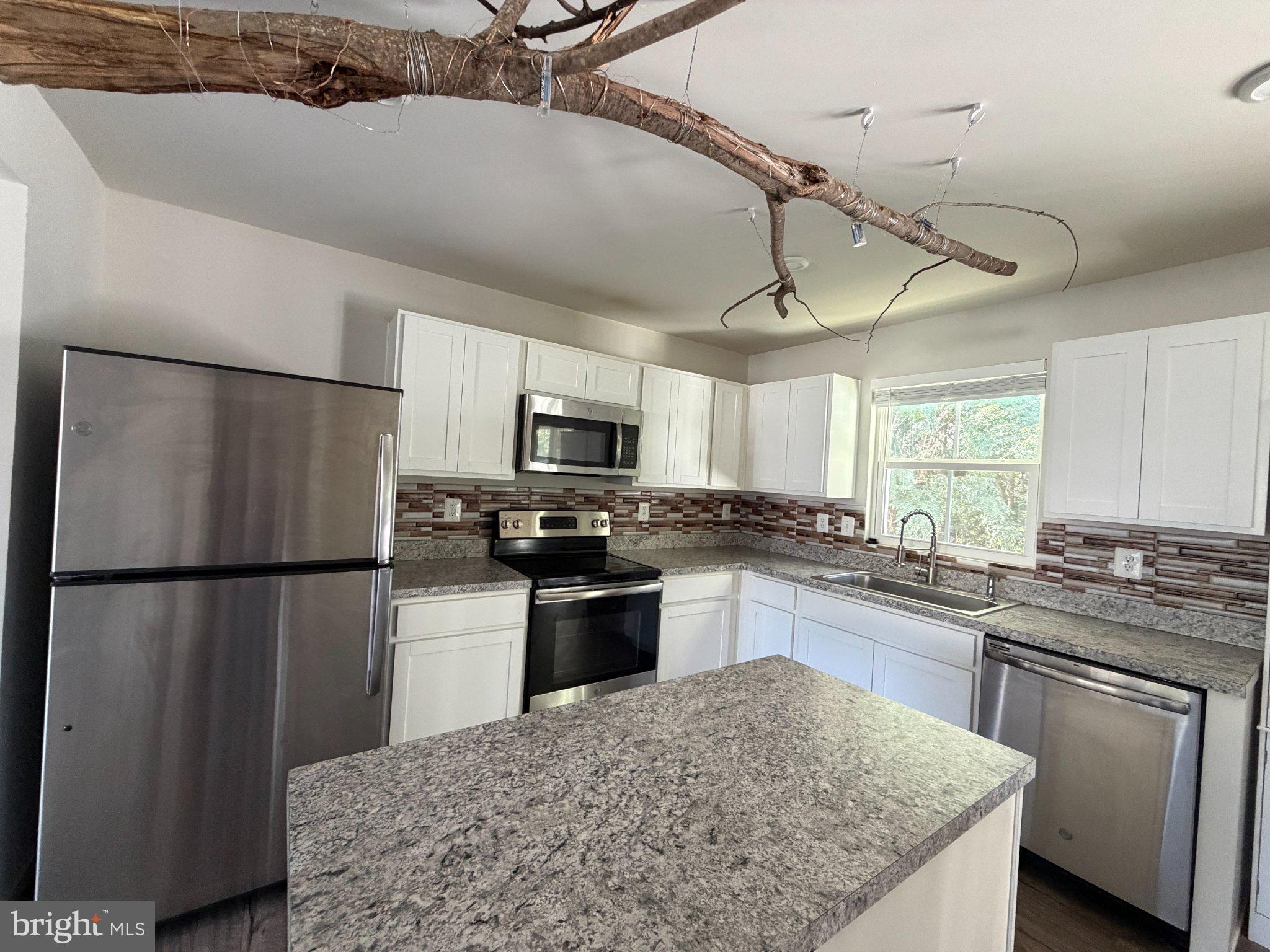 264 SAGE CIRCLE