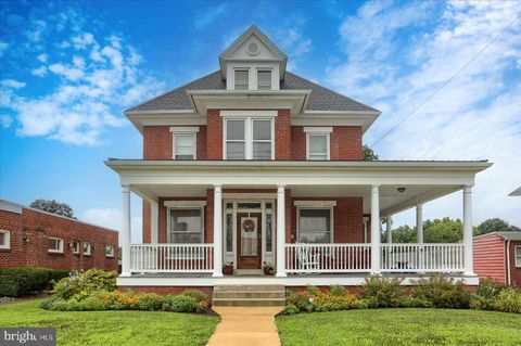 21 W MAIN STREET CAMP HILL PA 17011