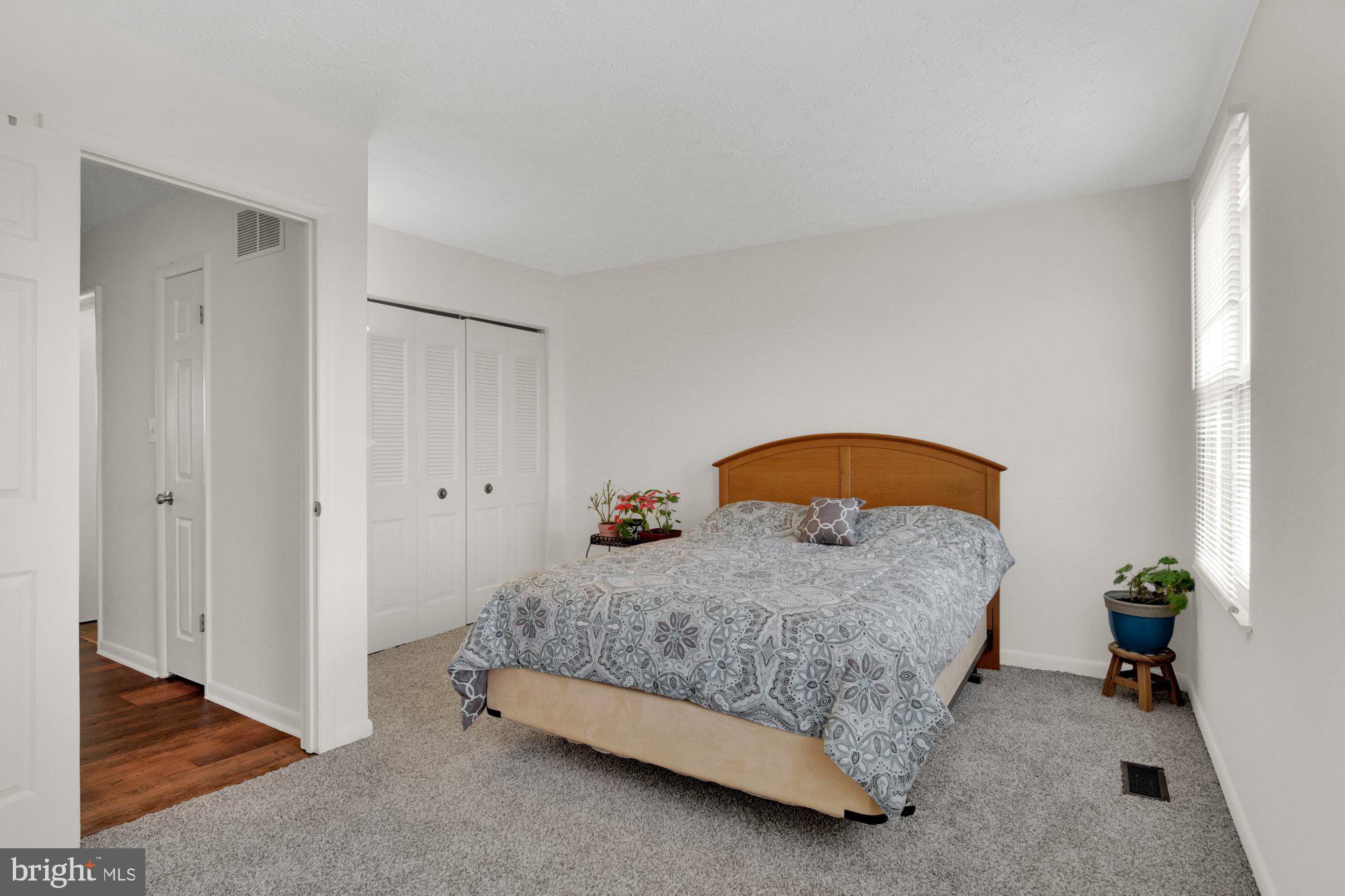 WOODBRIDGE CENTER - Residential