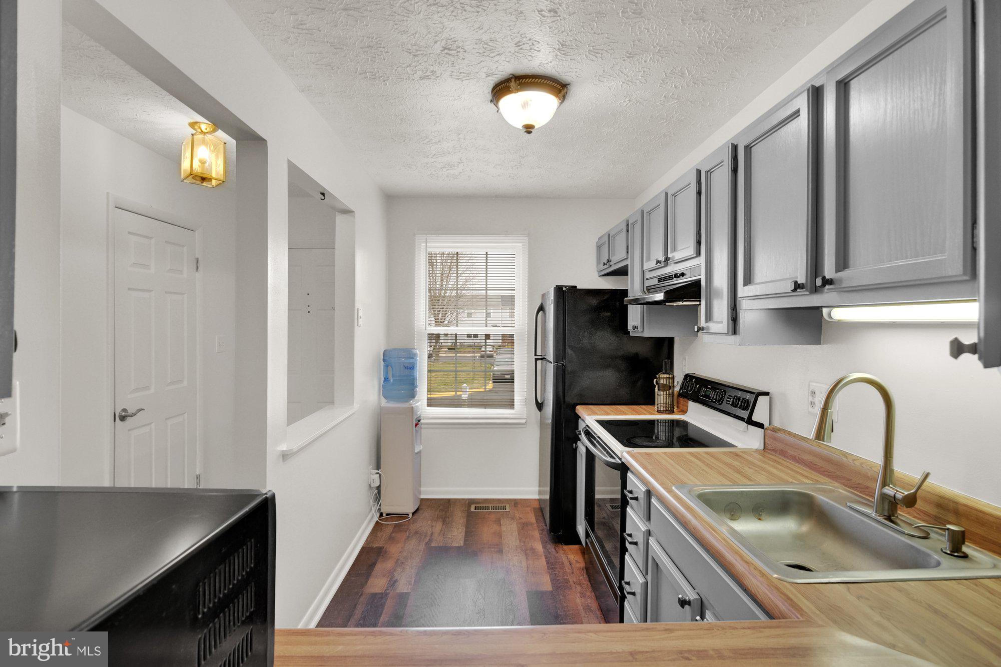 WOODBRIDGE CENTER - Residential