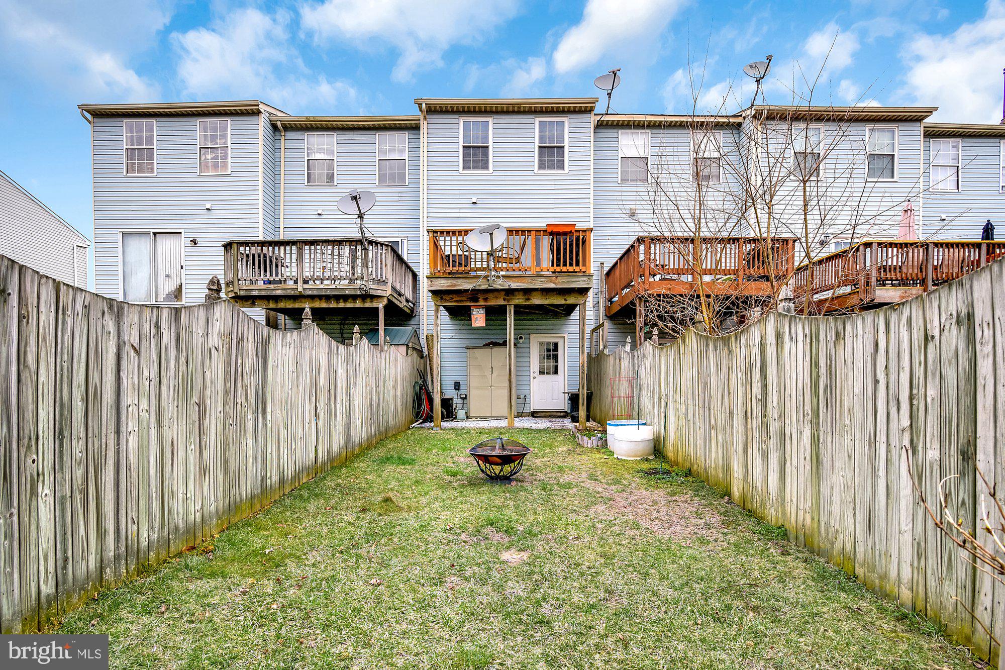 WOODBRIDGE CENTER - Residential