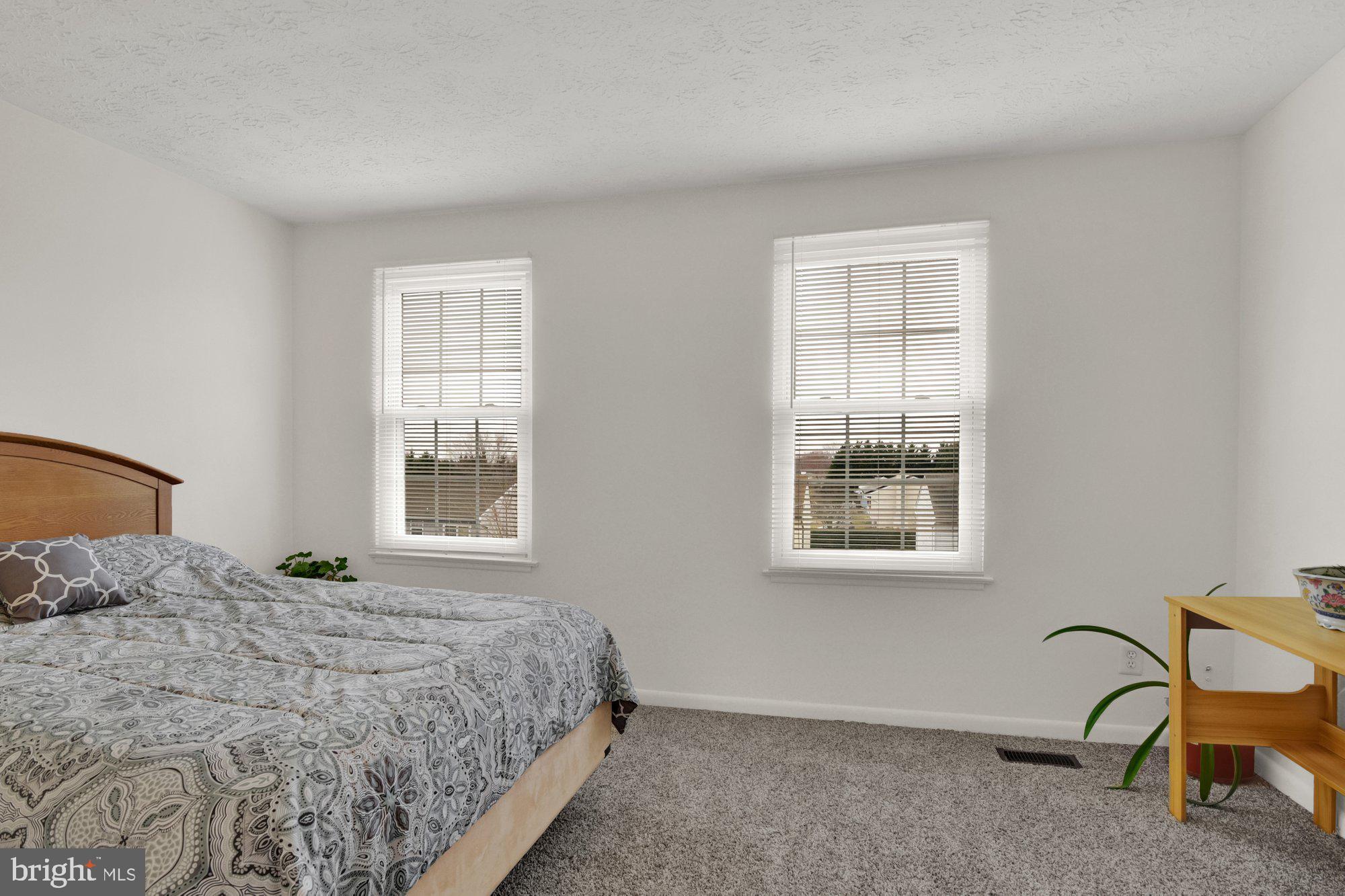 WOODBRIDGE CENTER - Residential