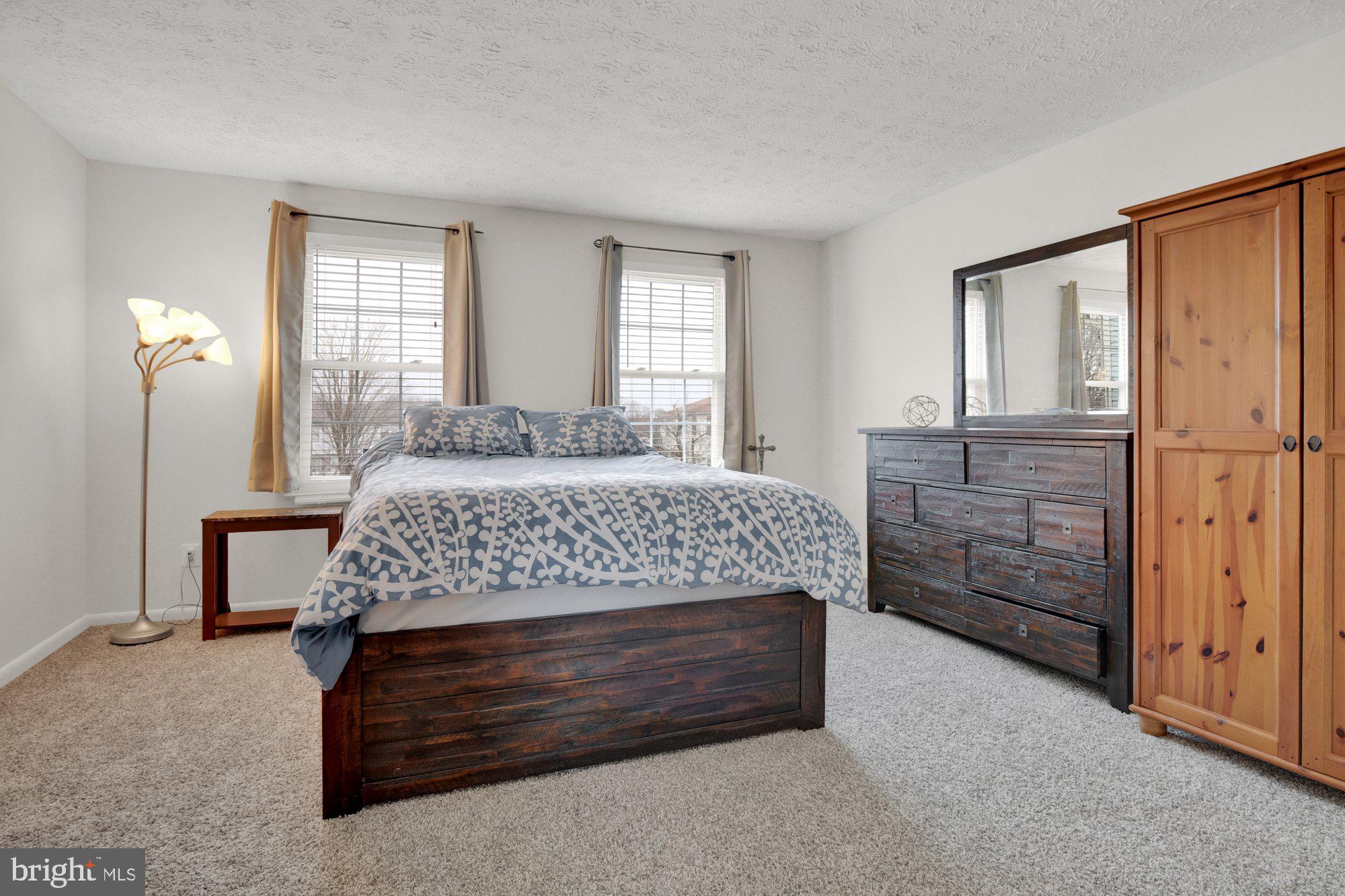 WOODBRIDGE CENTER - Residential