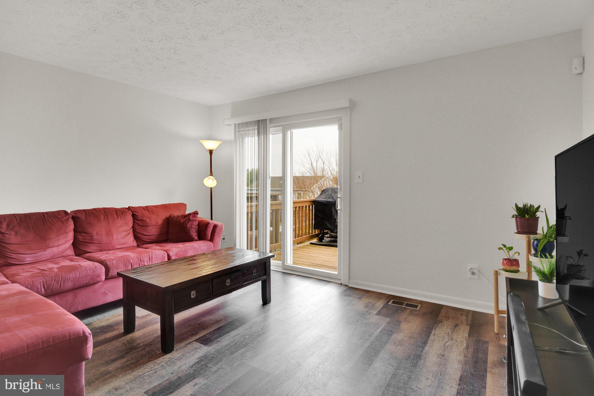 WOODBRIDGE CENTER - Residential