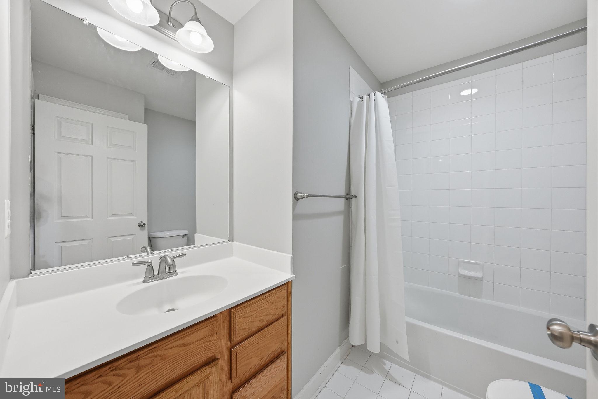 OAK CREEK CLUB - Residential