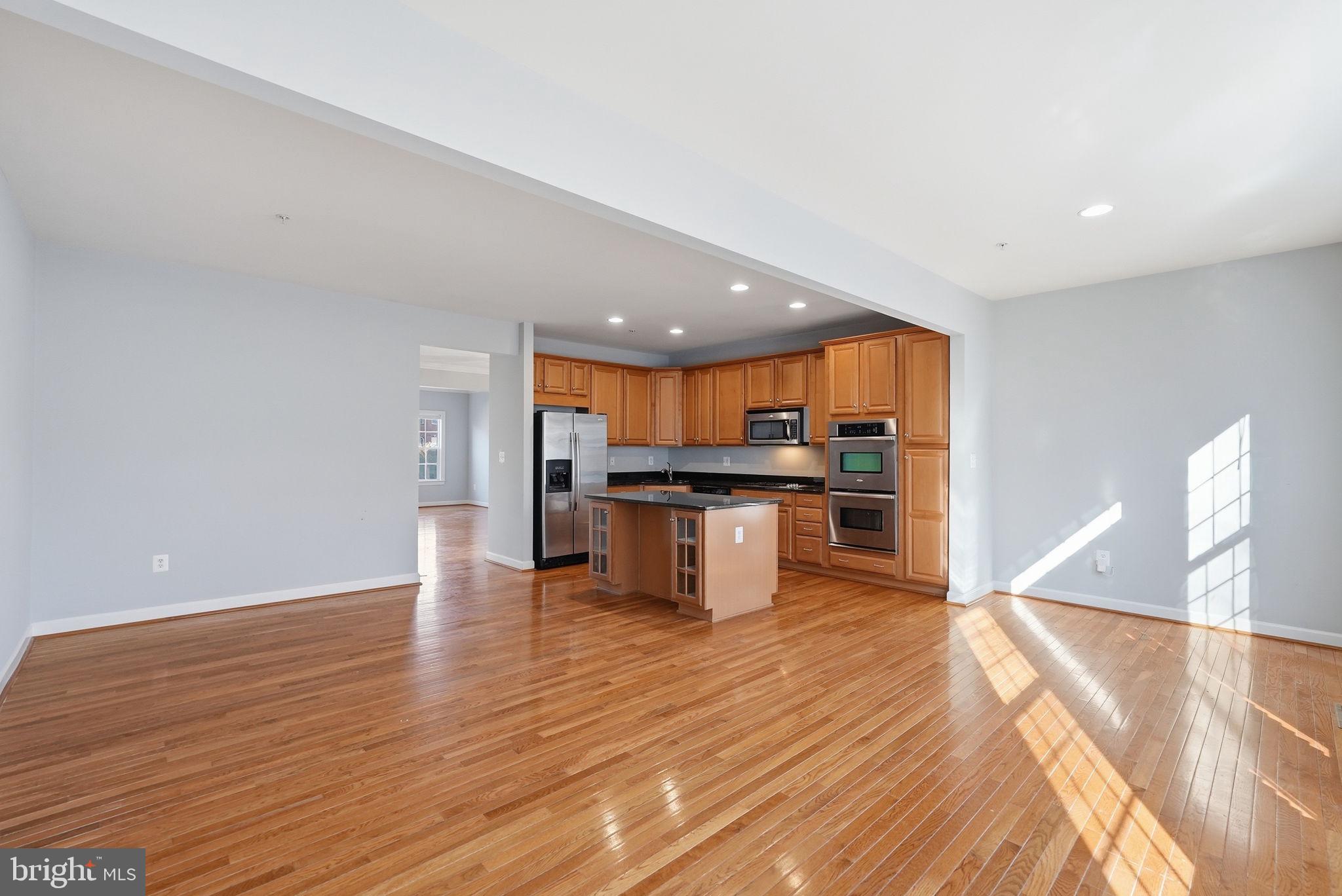 OAK CREEK CLUB - Residential