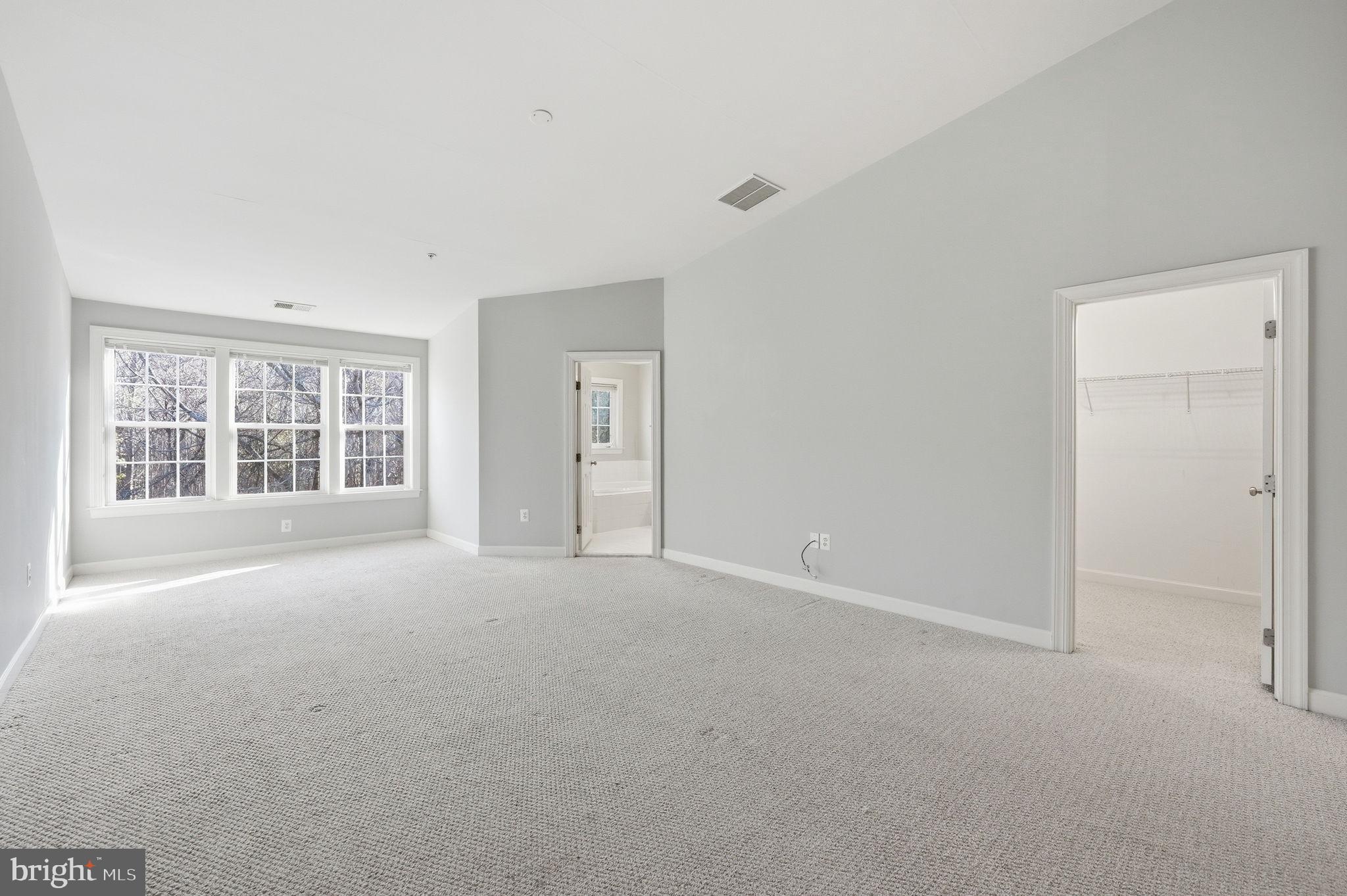 OAK CREEK CLUB - Residential