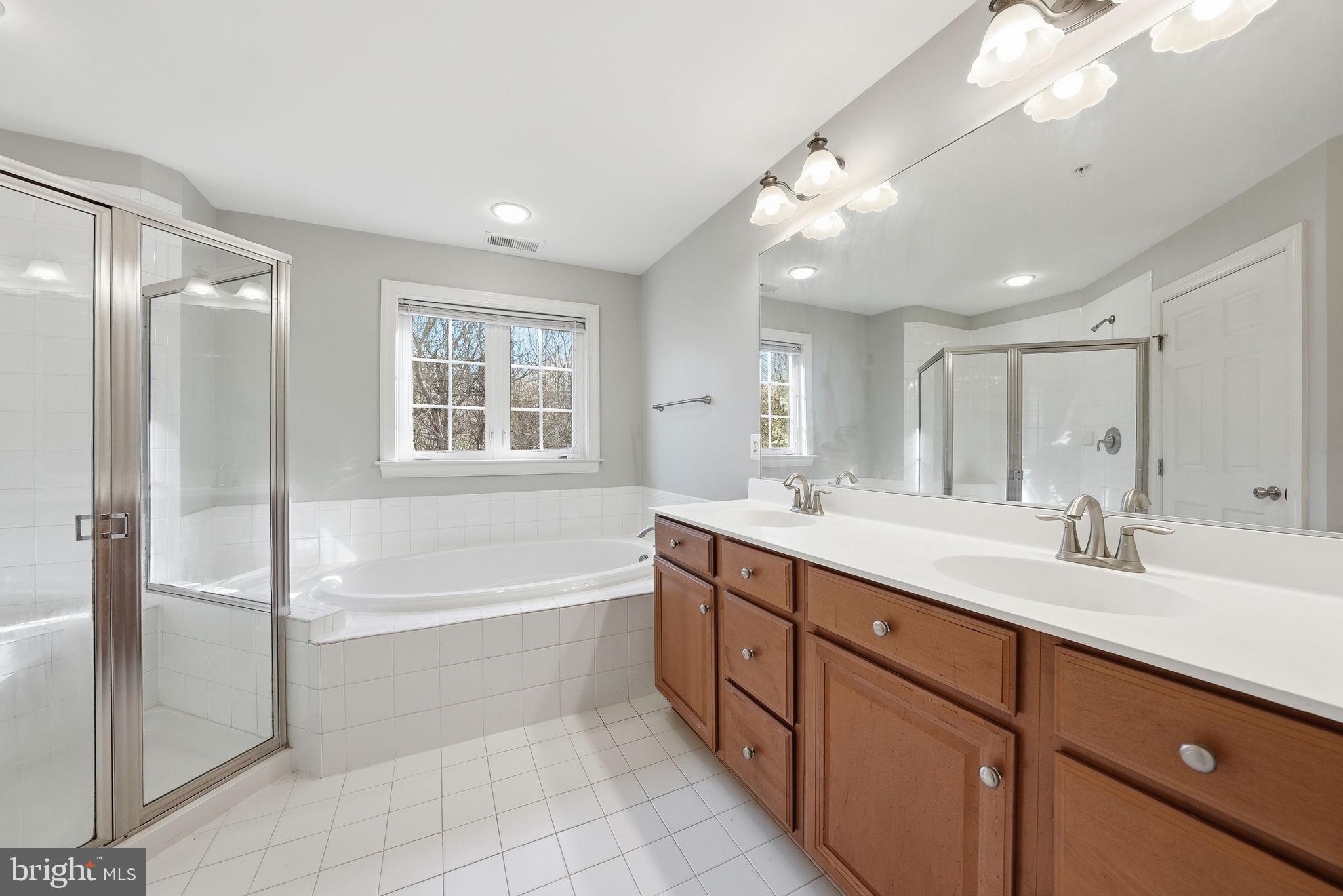 OAK CREEK CLUB - Residential