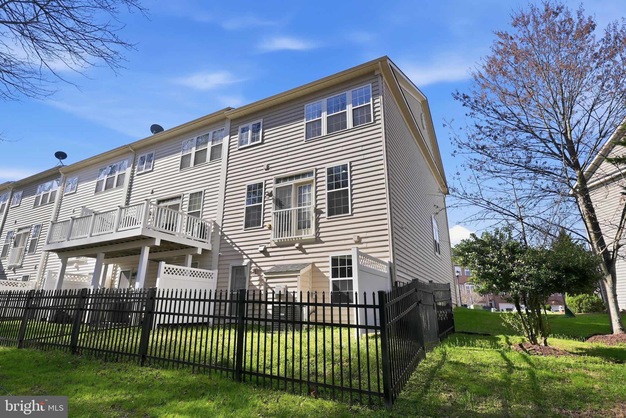 OAK CREEK CLUB - Residential