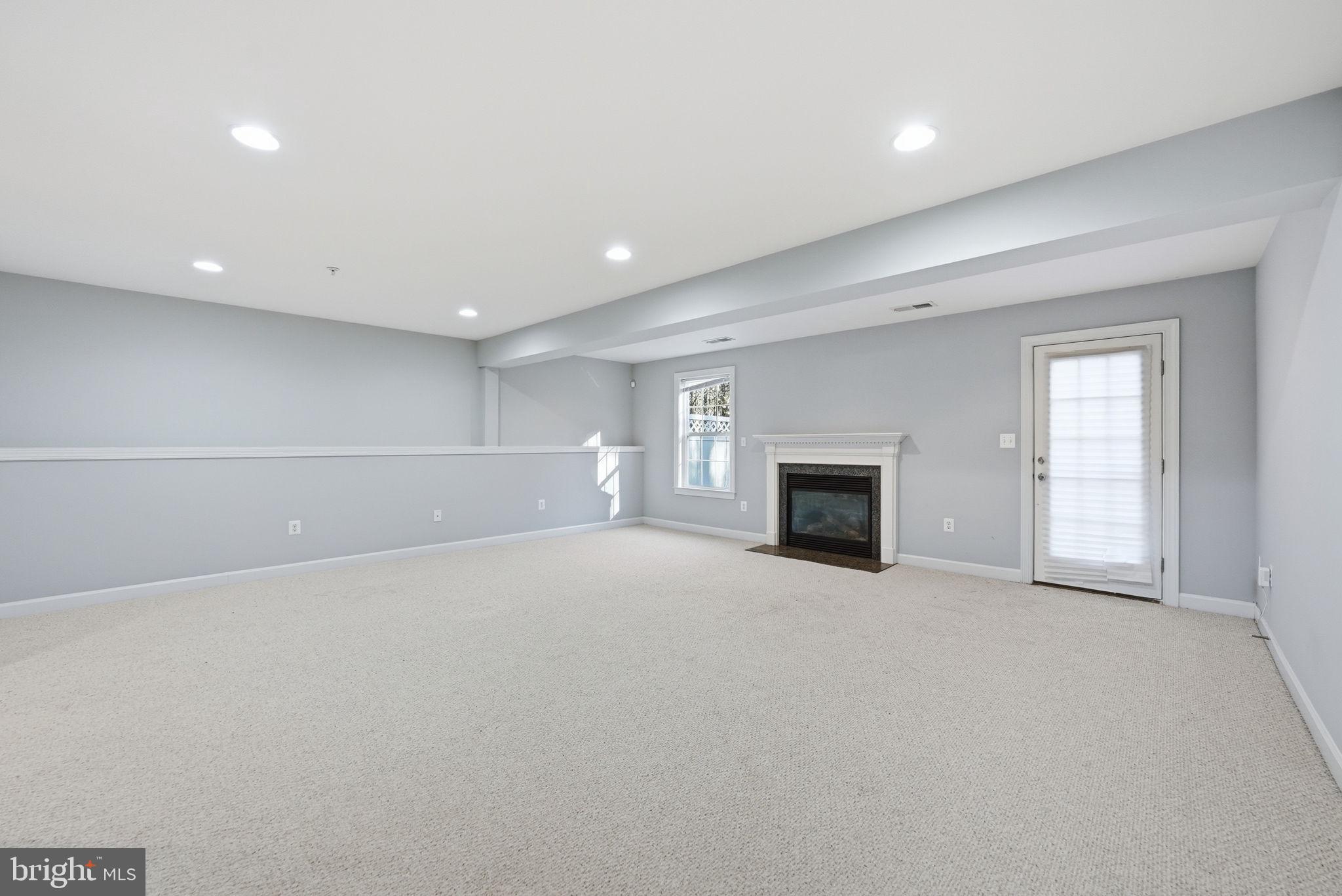 OAK CREEK CLUB - Residential