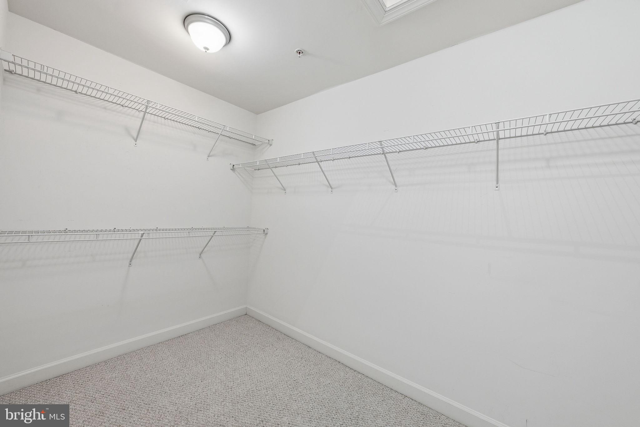 OAK CREEK CLUB - Residential