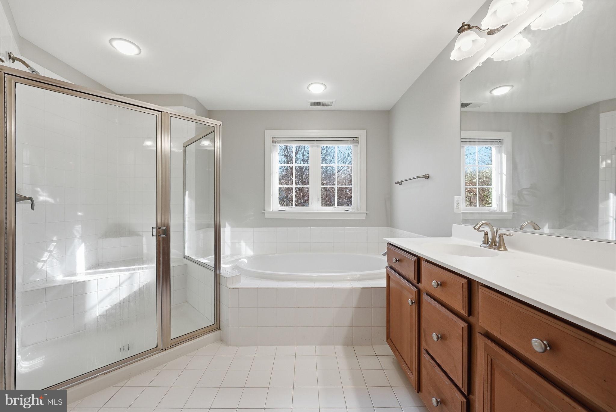 OAK CREEK CLUB - Residential