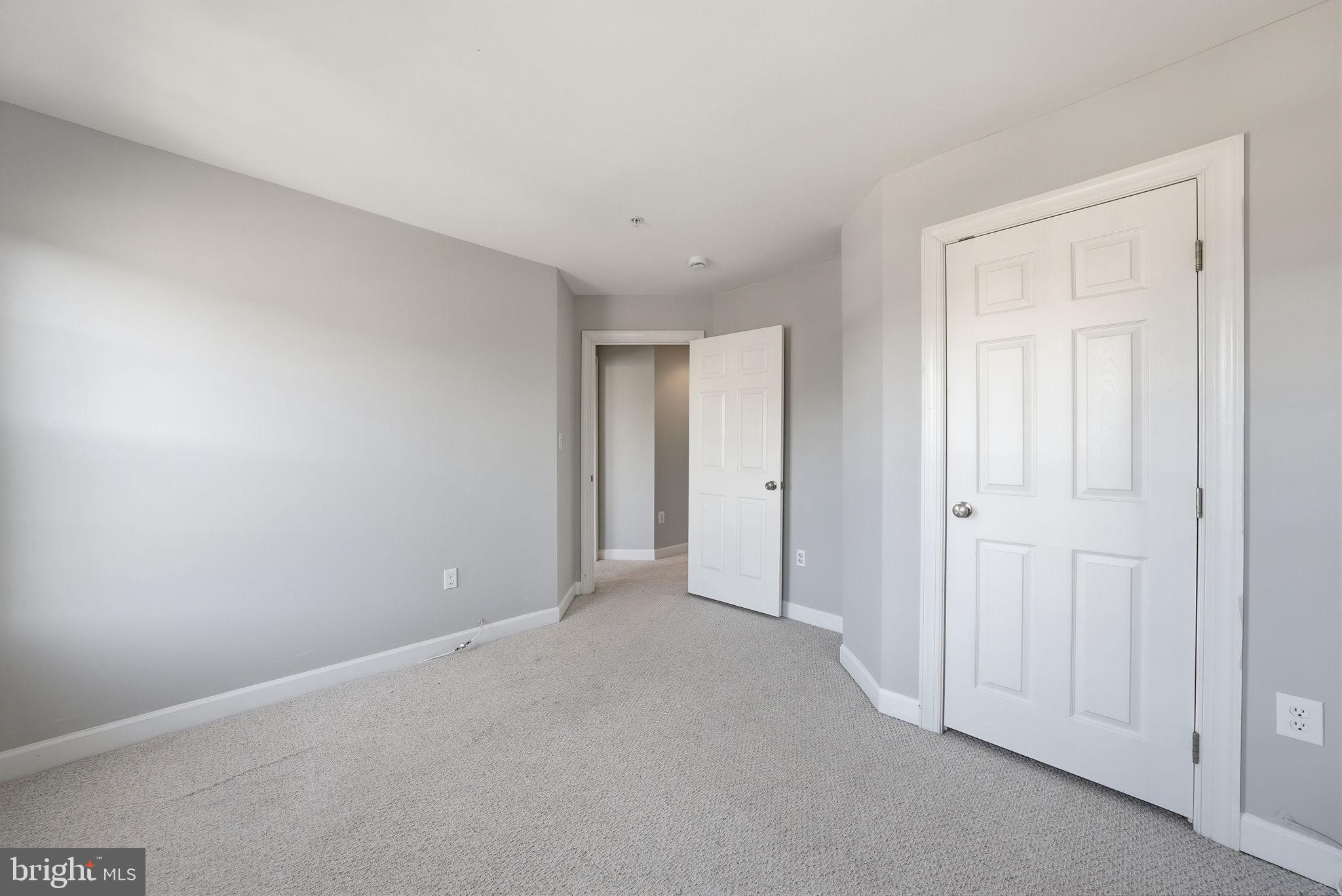 OAK CREEK CLUB - Residential