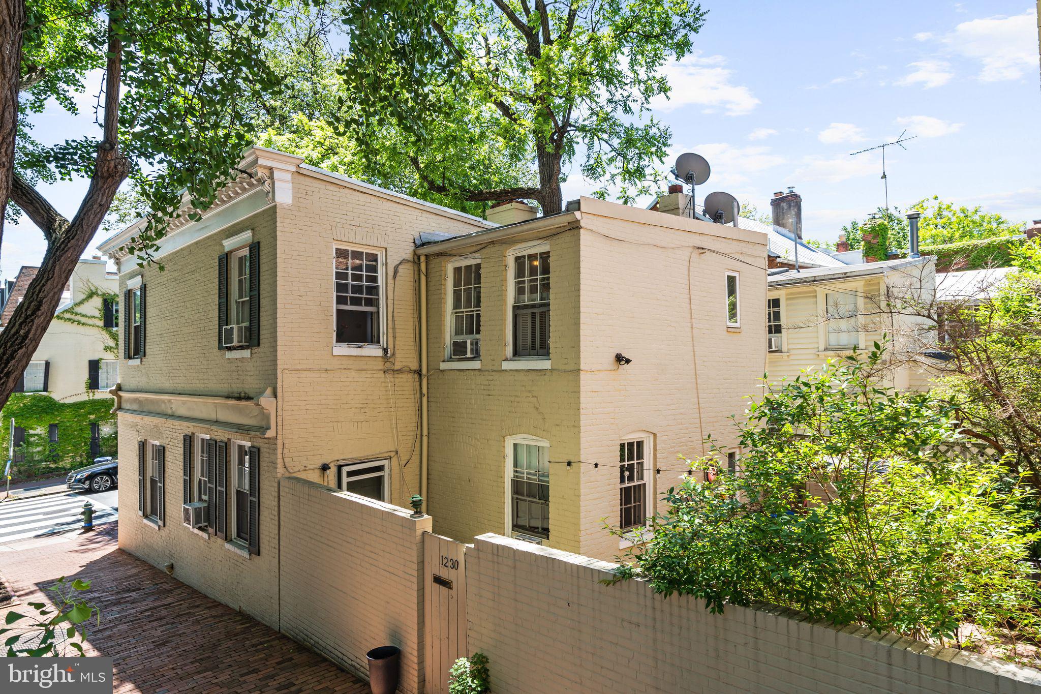 3267 PROSPECT STREET NW