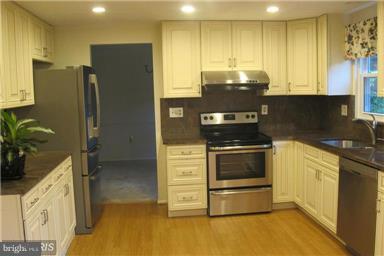 LEXINGTON ESTATES - Residential Lease