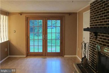 LEXINGTON ESTATES - Residential Lease