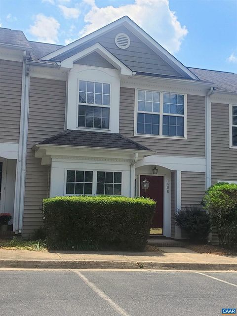 Townhouse For Sale - 1408 Glenside Green Grn<br/> CHARLOTTESVILLE, VA 22901