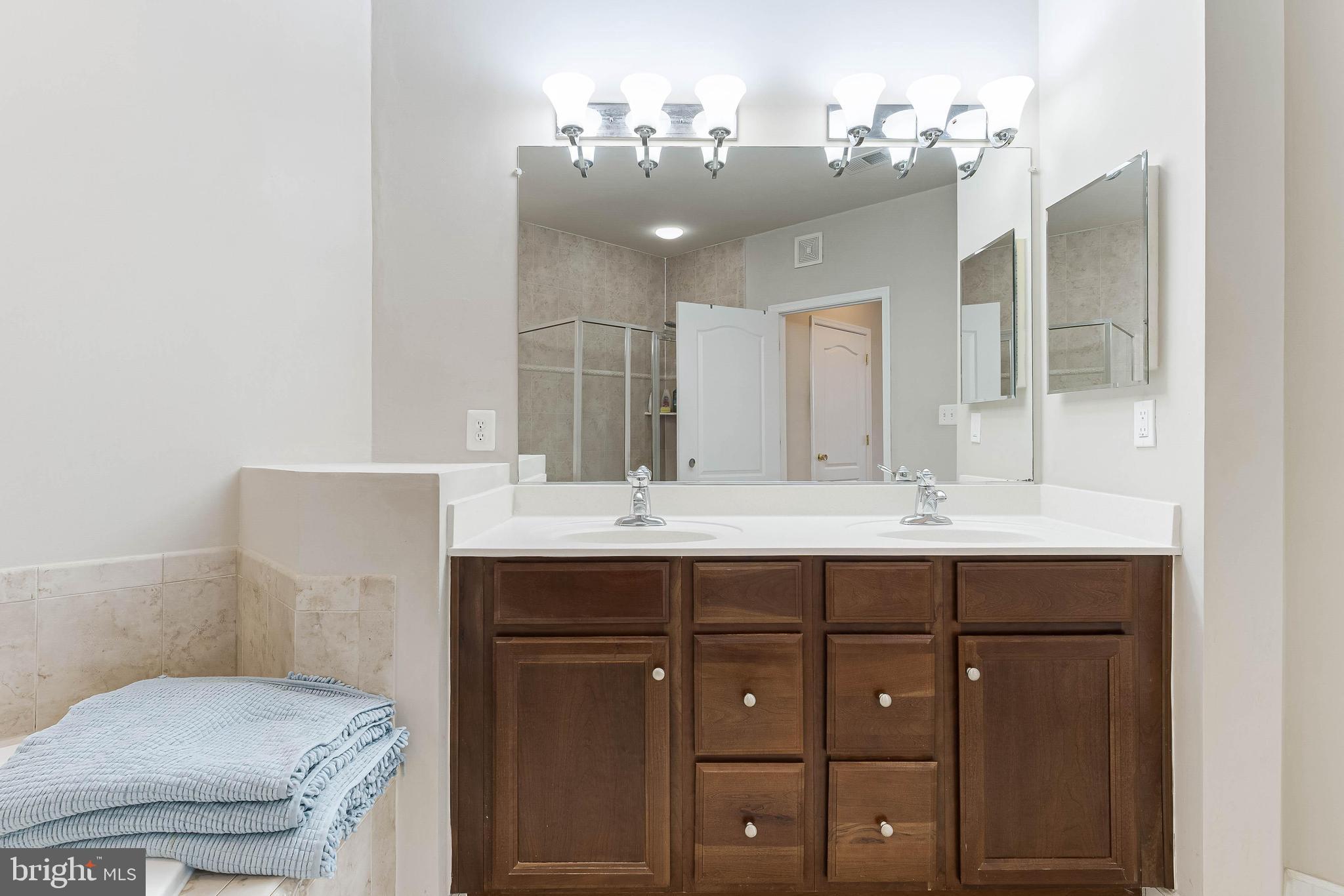 THE RESERVE CONDOMINIUMS - Residential