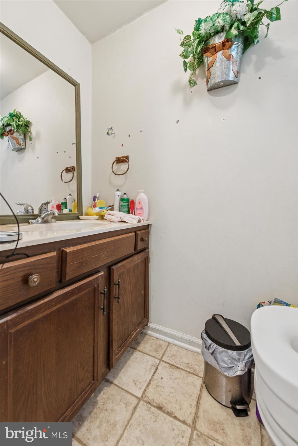 WEST GATE VIL - Residential