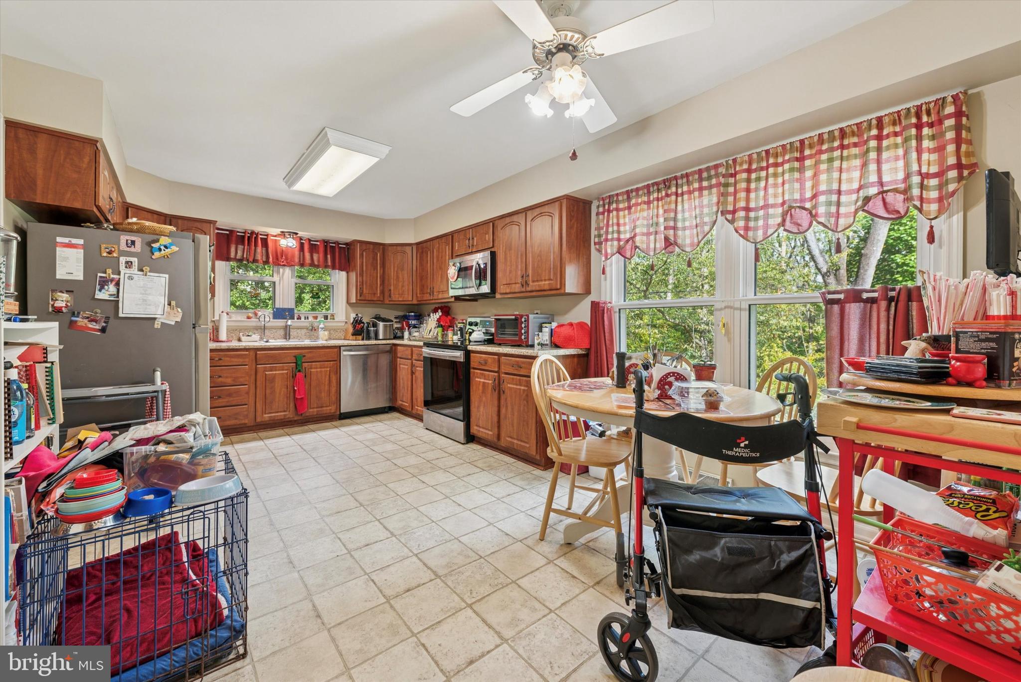 WEST GATE VIL - Residential