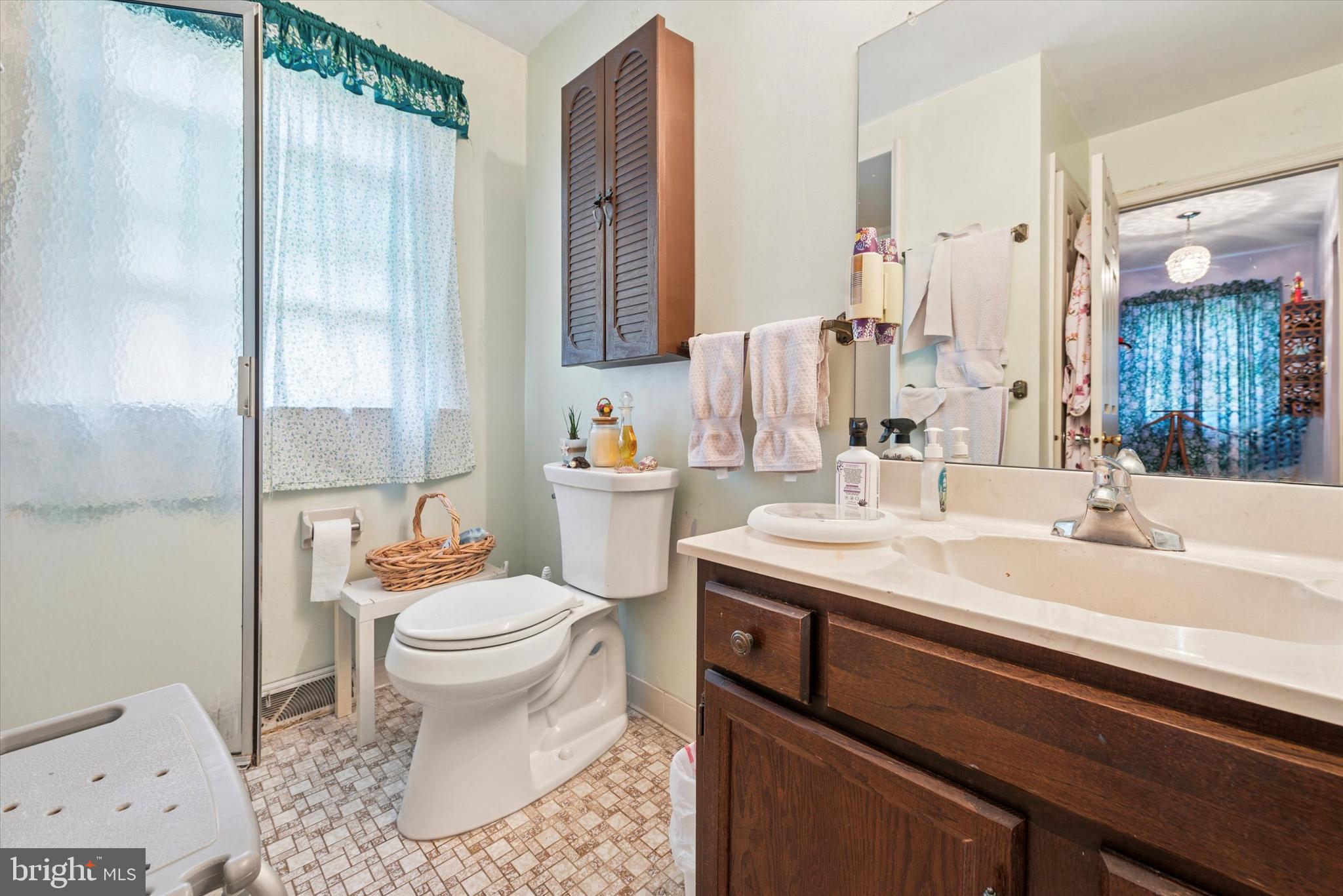 WEST GATE VIL - Residential