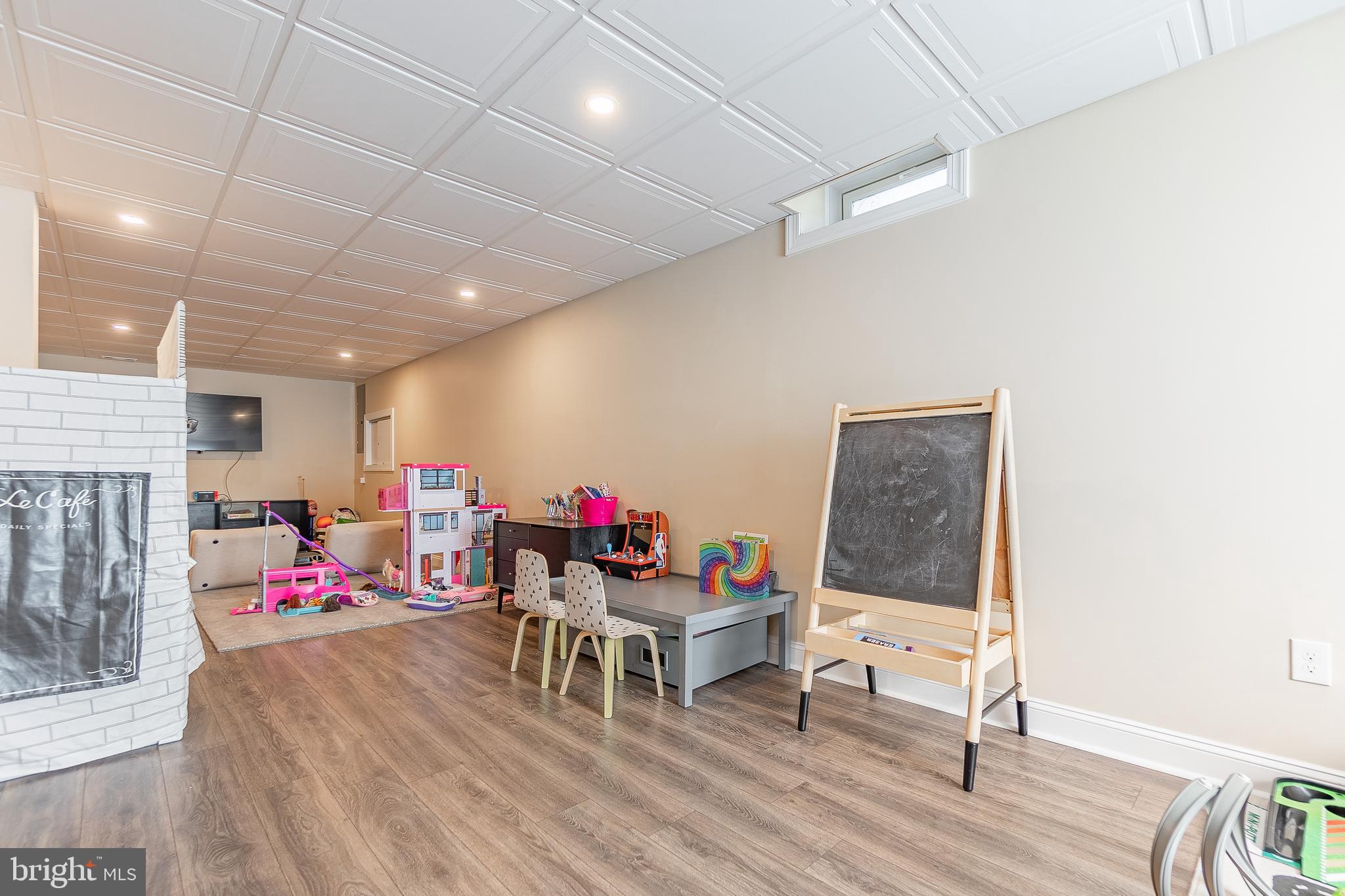 ENCLAVE AT RIDLEY CR - Residential