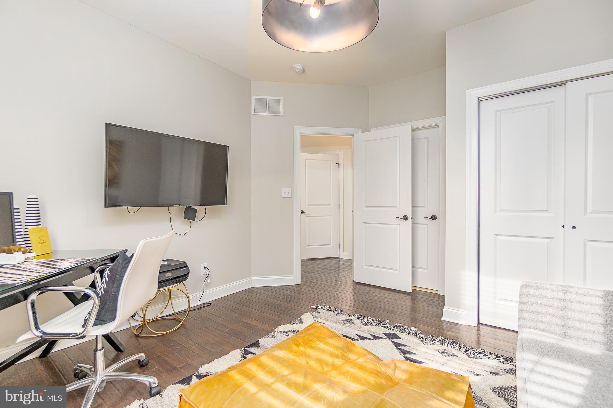 ENCLAVE AT RIDLEY CR - Residential