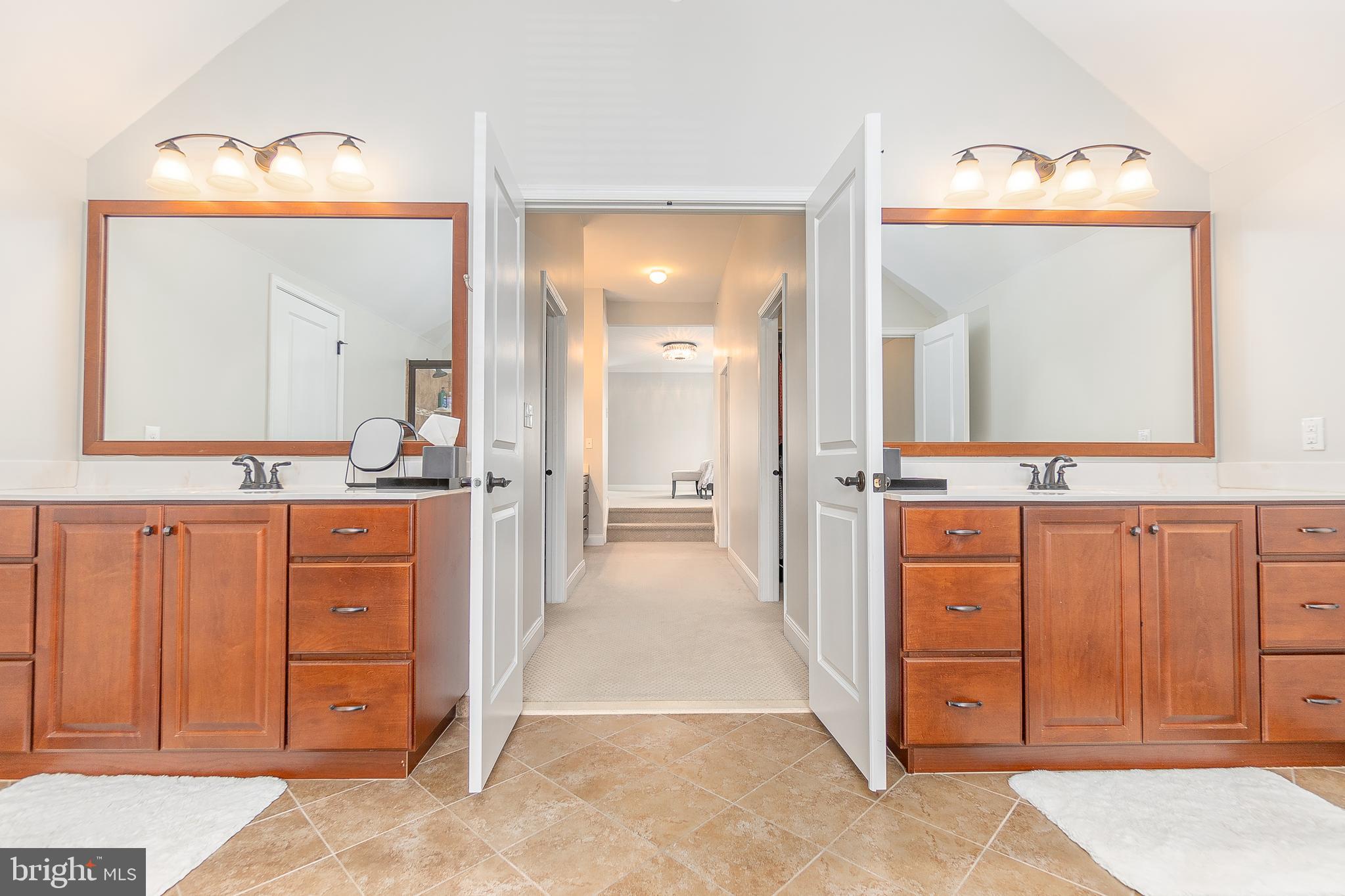 ENCLAVE AT RIDLEY CR - Residential