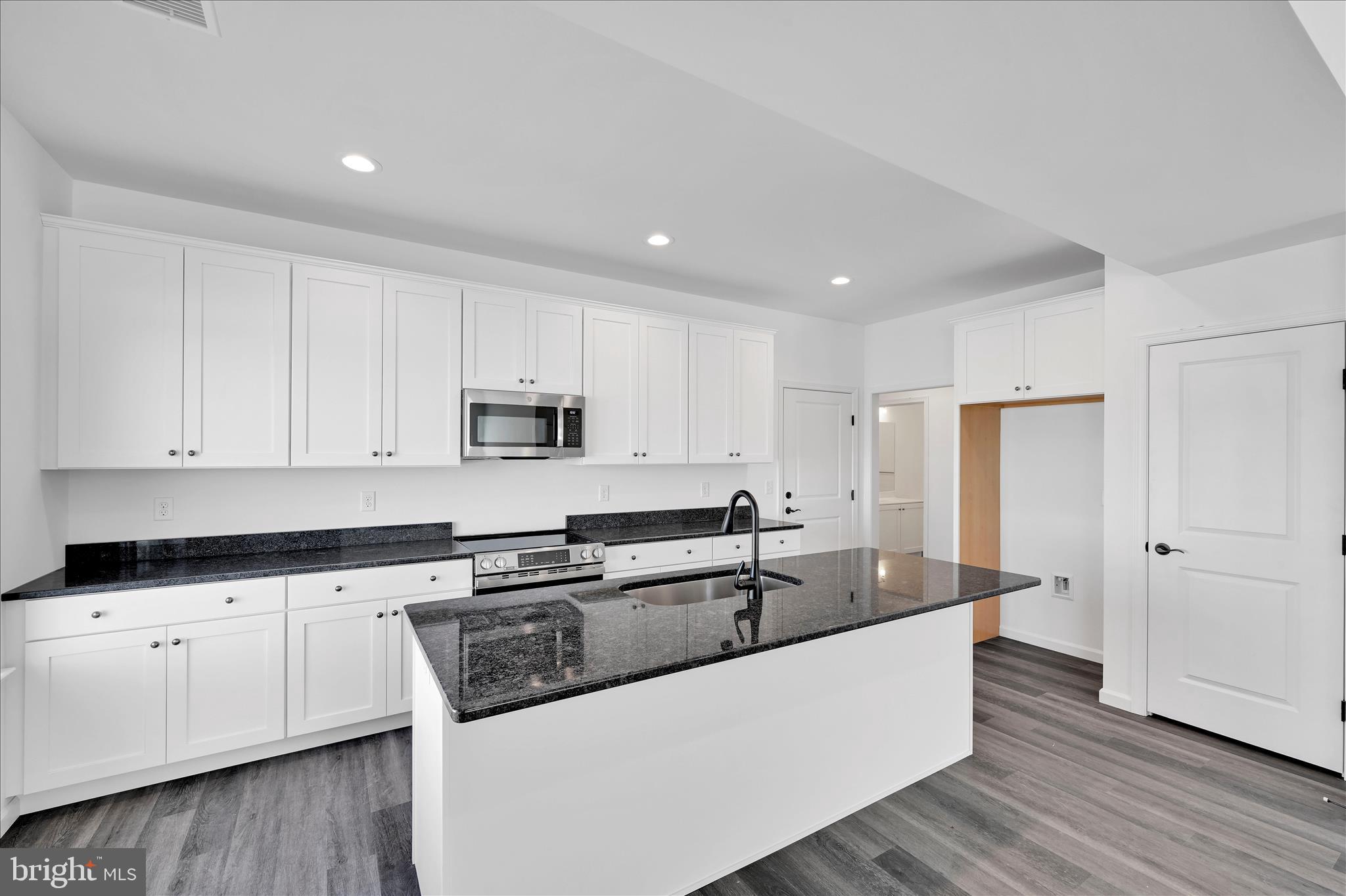 SOUTHERN VILLAGE - Residential