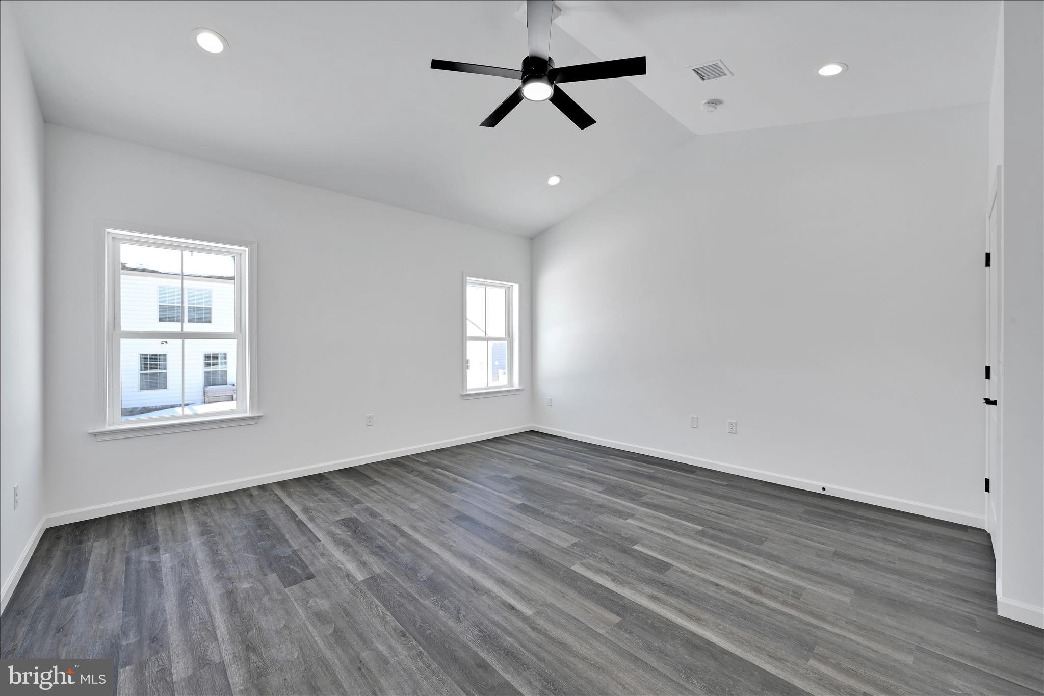 SOUTHERN VILLAGE - Residential