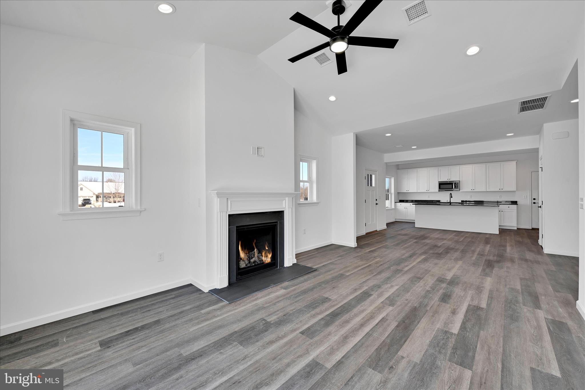 SOUTHERN VILLAGE - Residential