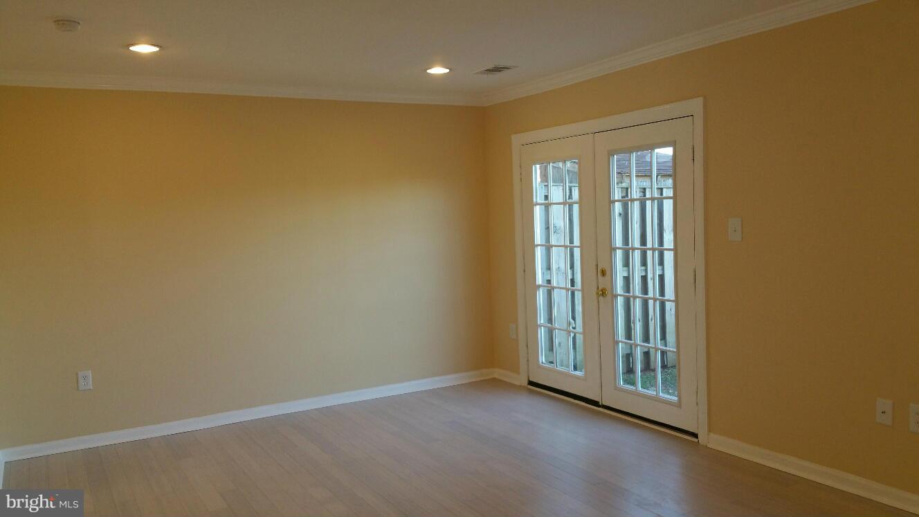 BRISTOE STATION - Residential