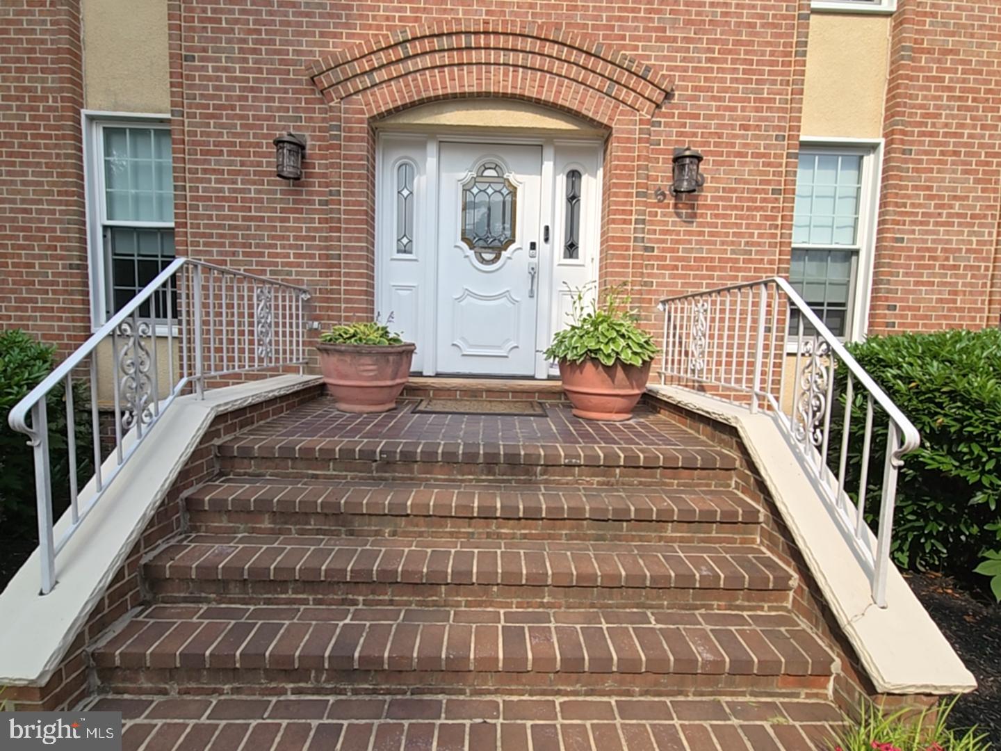 5000 LEAH COURT