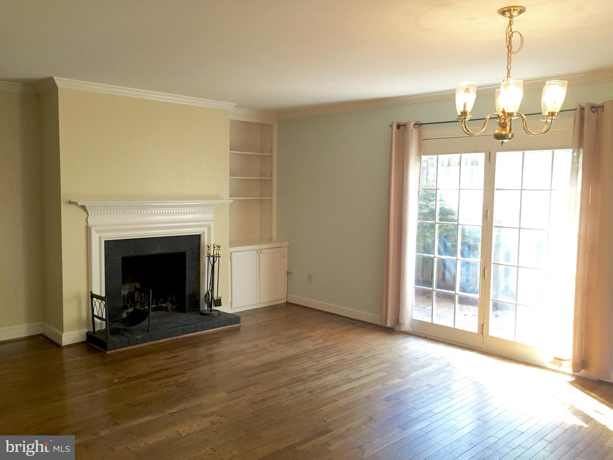 FEDERAL SQUARE - Residential Lease