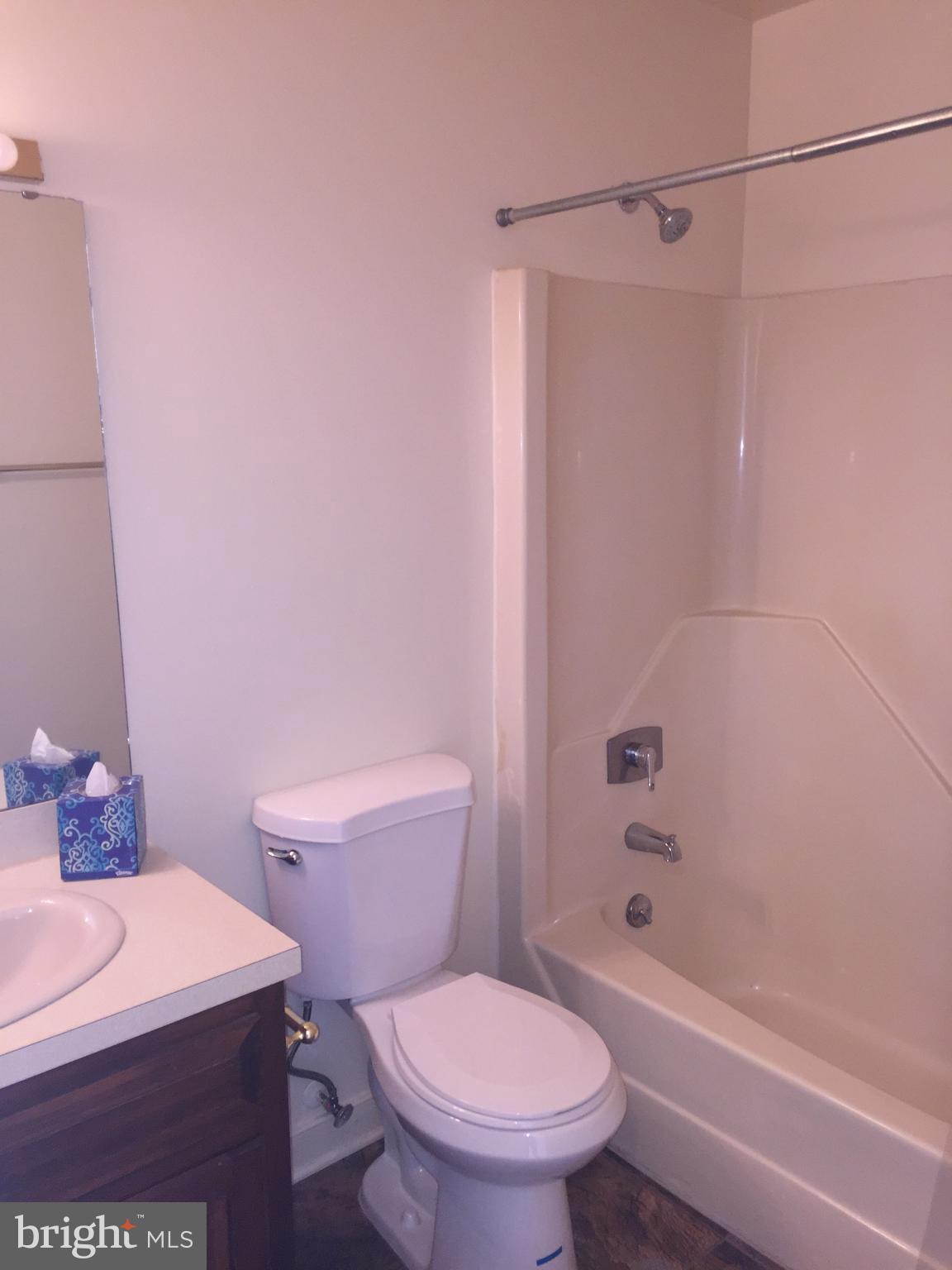 FEDERAL SQUARE - Residential Lease