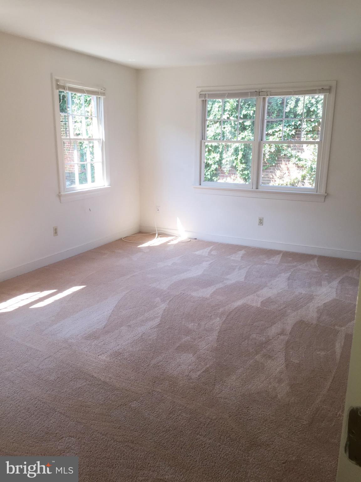 FEDERAL SQUARE - Residential Lease