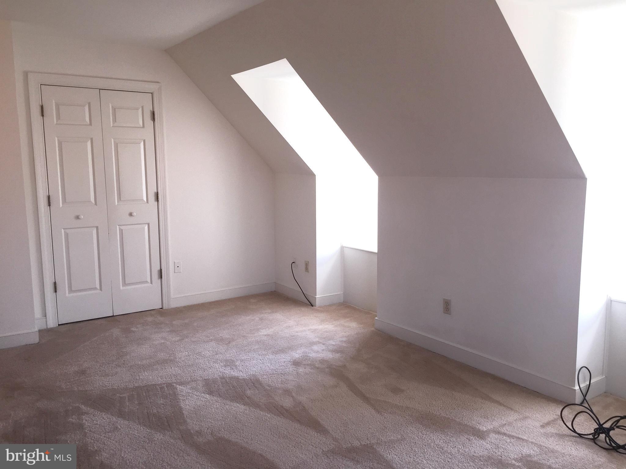 FEDERAL SQUARE - Residential Lease